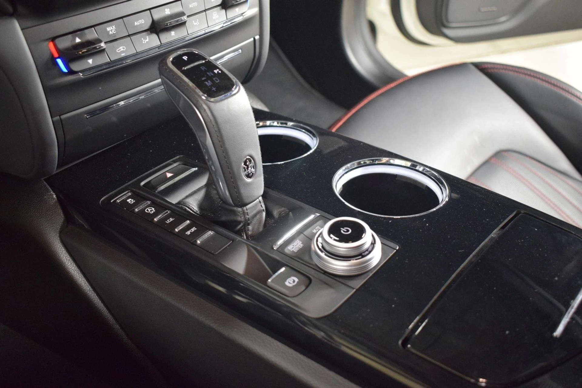 mph033_803340385_7b41be812debc31872cc16811585f409x_8929539b3a