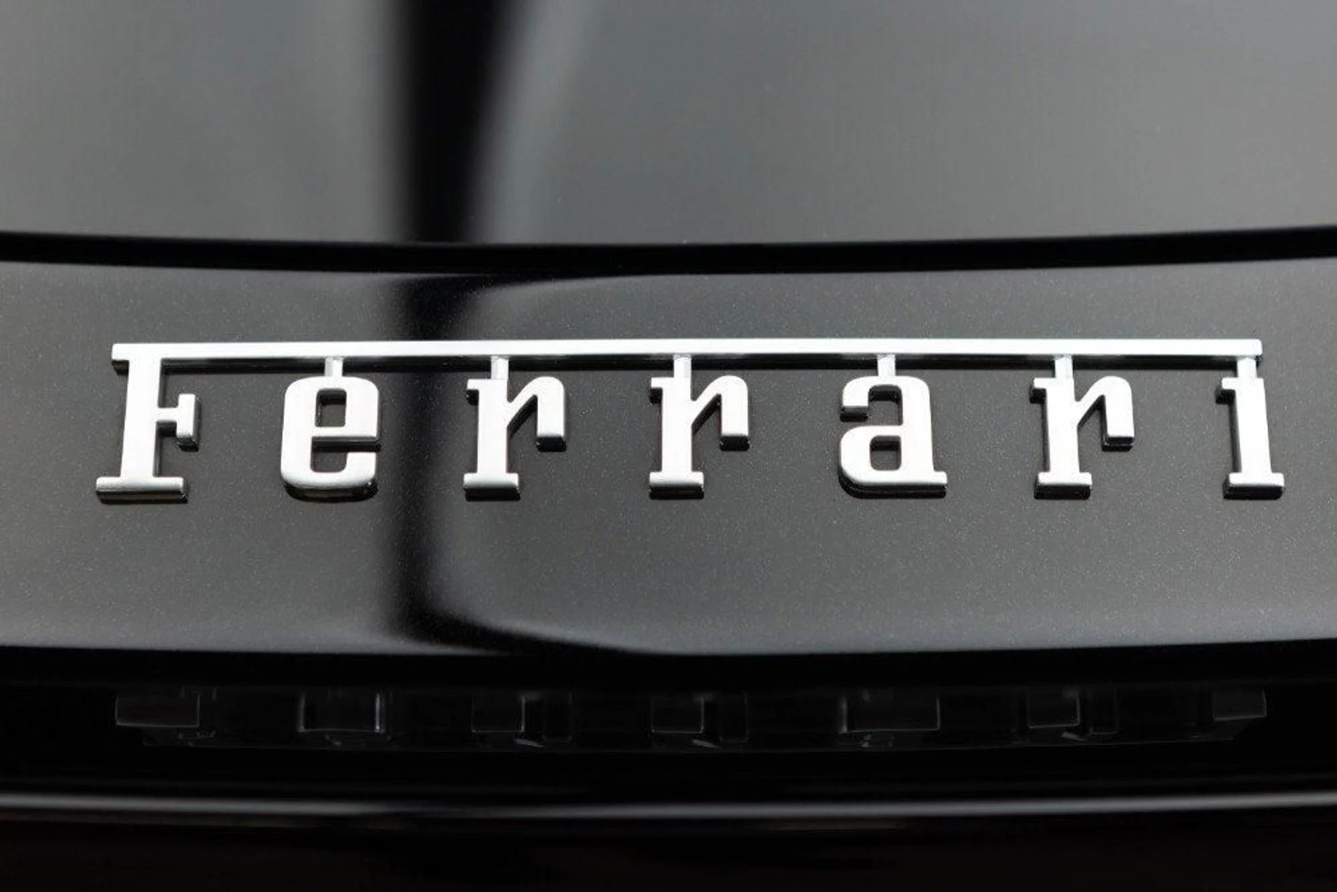 mph033_816065099_Used_2025_Ferrari_Purosangue_1777382820_50c8ac11e8