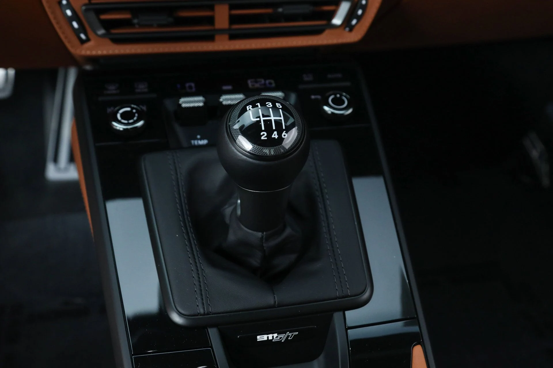 mph033_818821373_8a54e0f86ab64dfa6677bc83966dfd00_4172576797