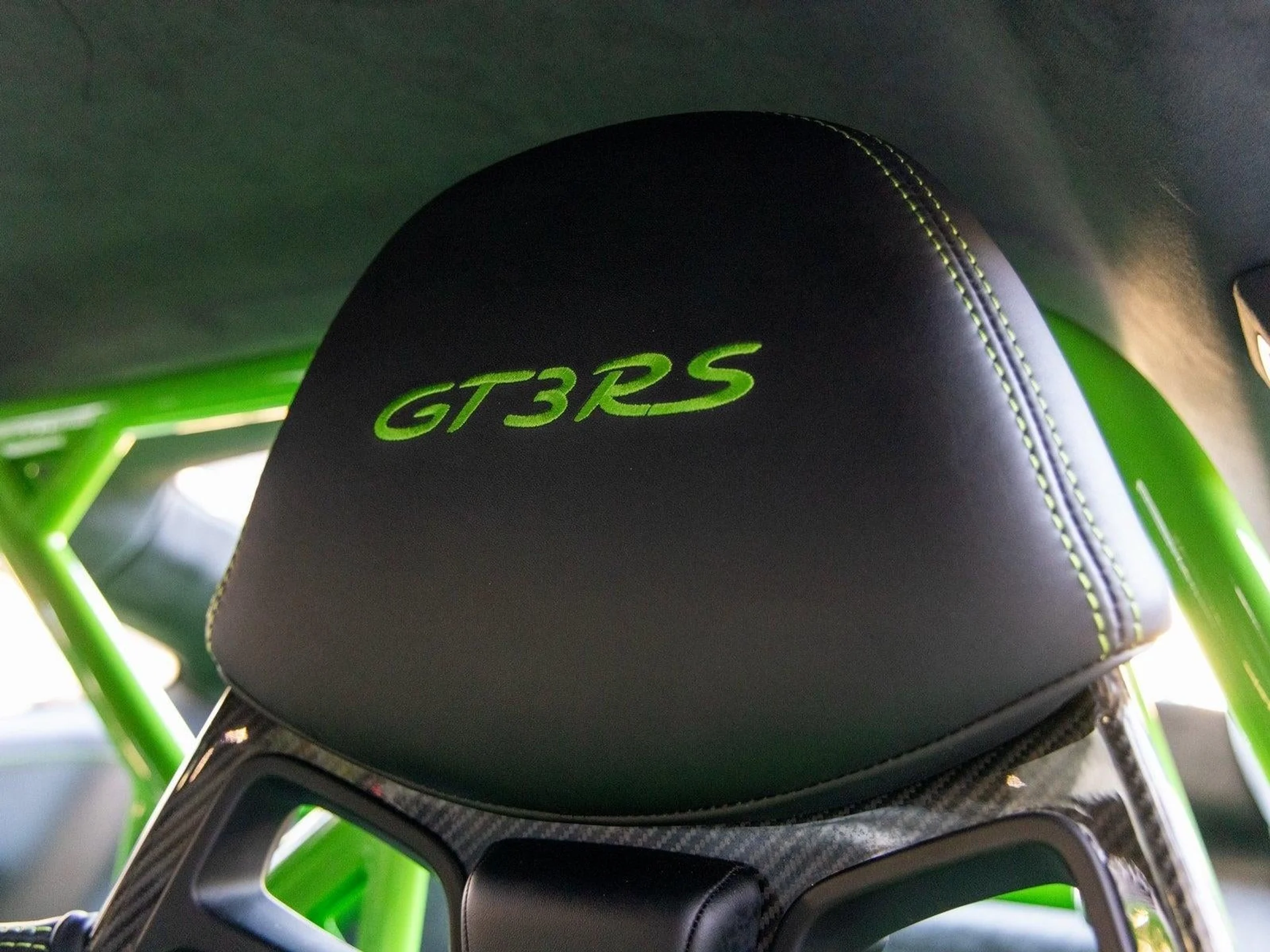 mph033_82914610_34_ffa1833e7a