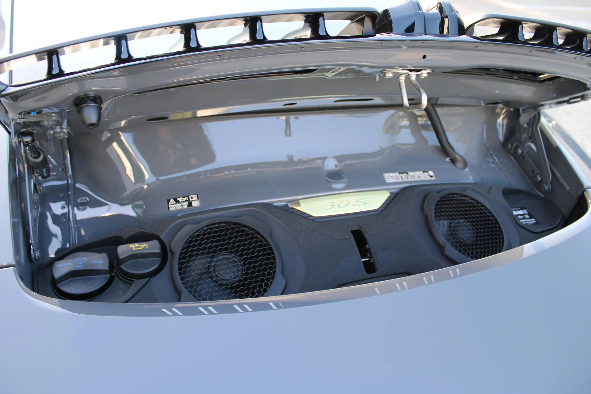 mph033_830211385_c1449ebe9764ce5abd98a1970d20958bx_958f377c7f