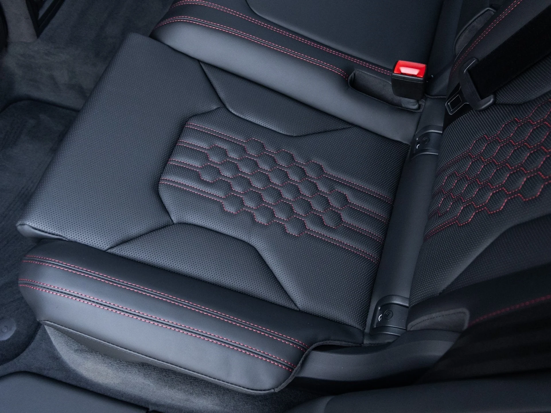 mph033_832190609_34_b9783c62b5