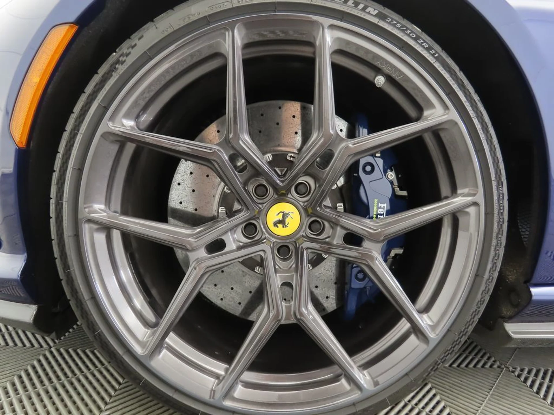 mph033_838675052_used_2021_ferrari_812_gts_convertible_8119_22995244_34_1024_5df6b24095