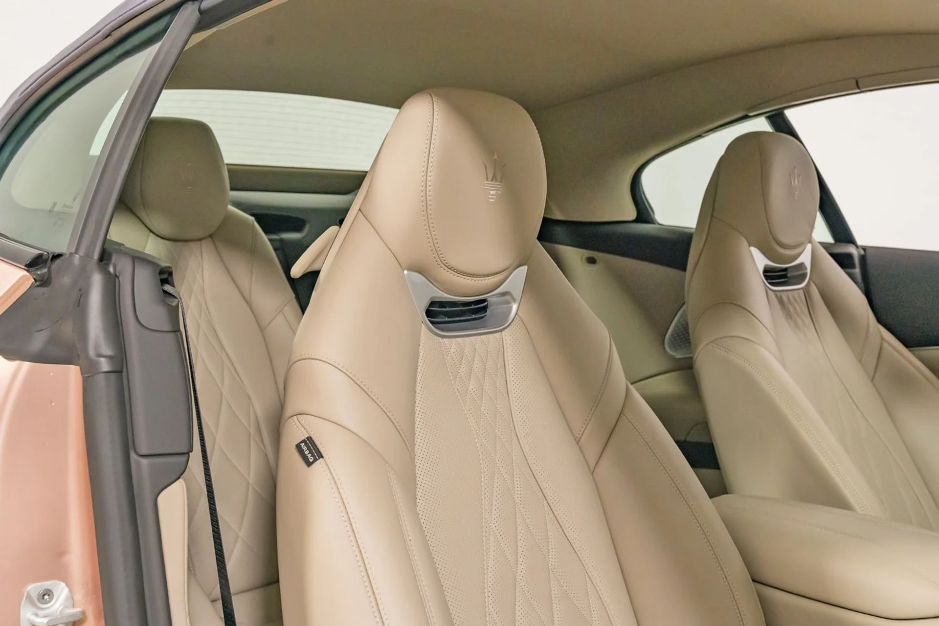 mph033_839034034_15820b8b5d3644fba6b380f0a03b9e34_65e338ac0f