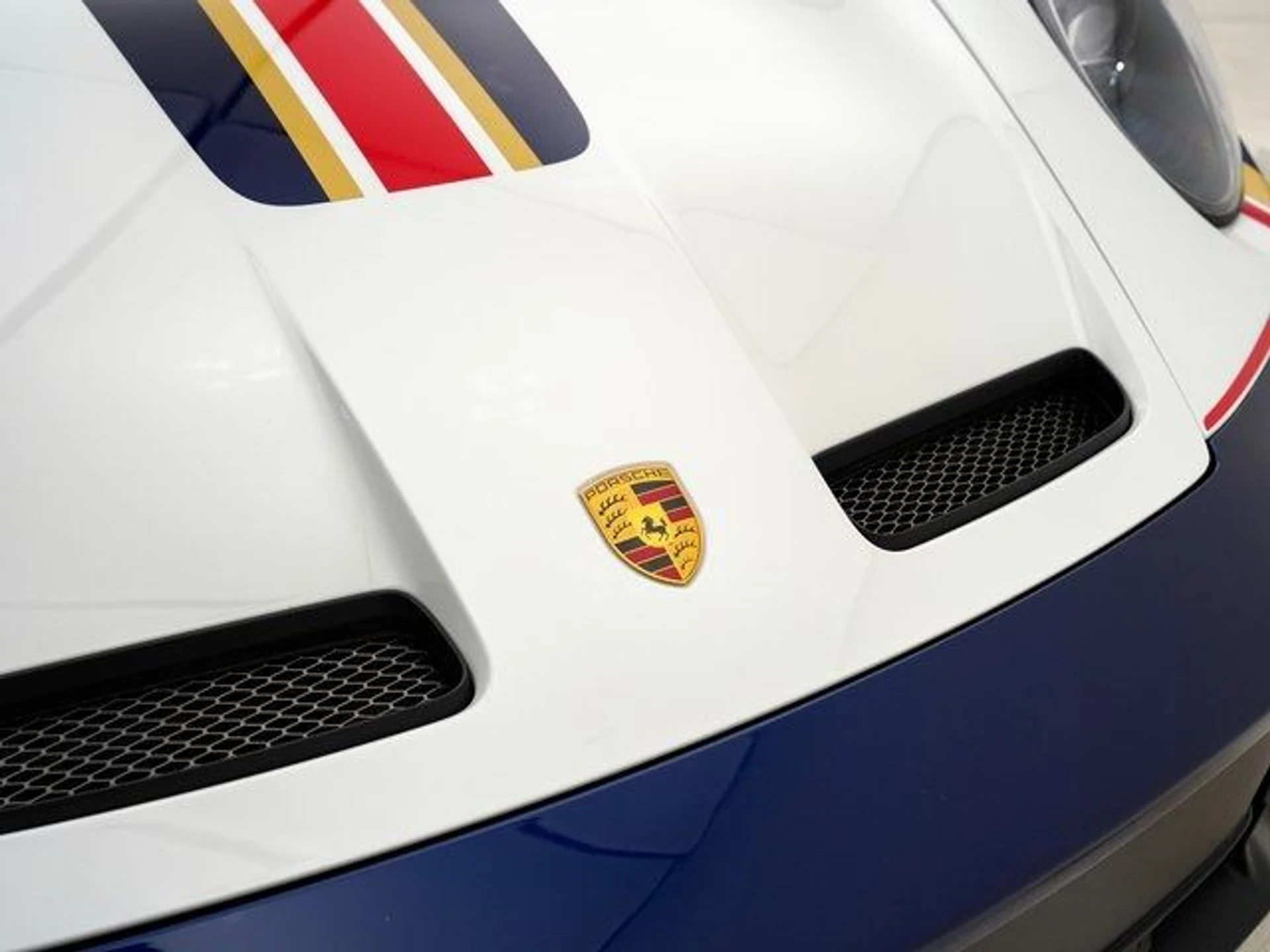 mph033_842875736_871778704906fe67140e09a355f44c99_36f932fd44