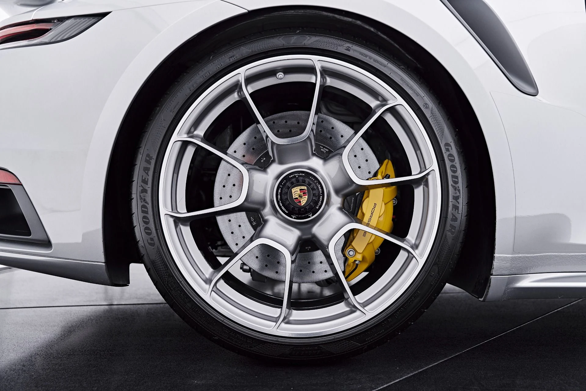 mph033_854123006_Used_2025_Porsche_911_Turbo_S_1785539153_5ca45f18db