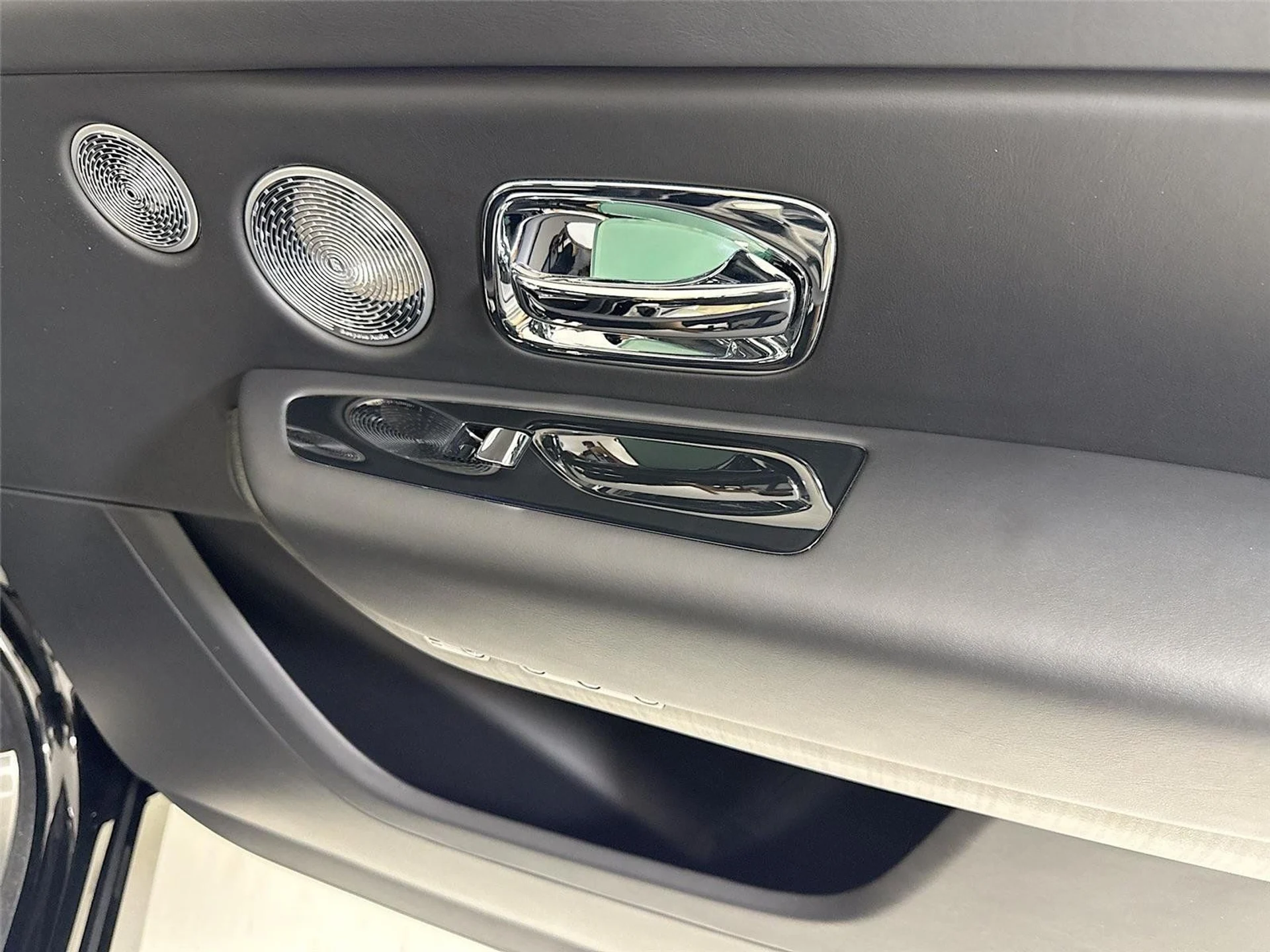 mph033_864101565_1e38b678d81eb647b81358b4fd50337e_13f5c89934