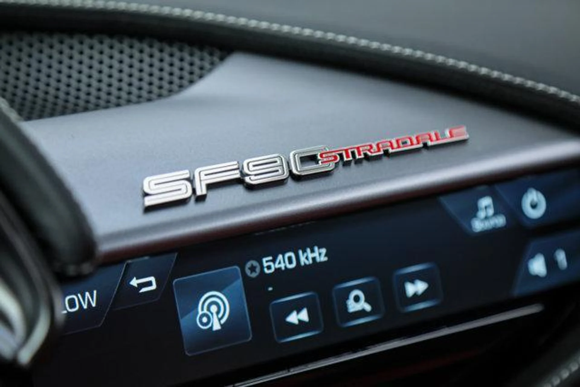 mph033_864403166_Z1z_QKB_8_QK_8j_O_Vo_EUAPC_7_Lo_CWV_Ow_aacd78a51b