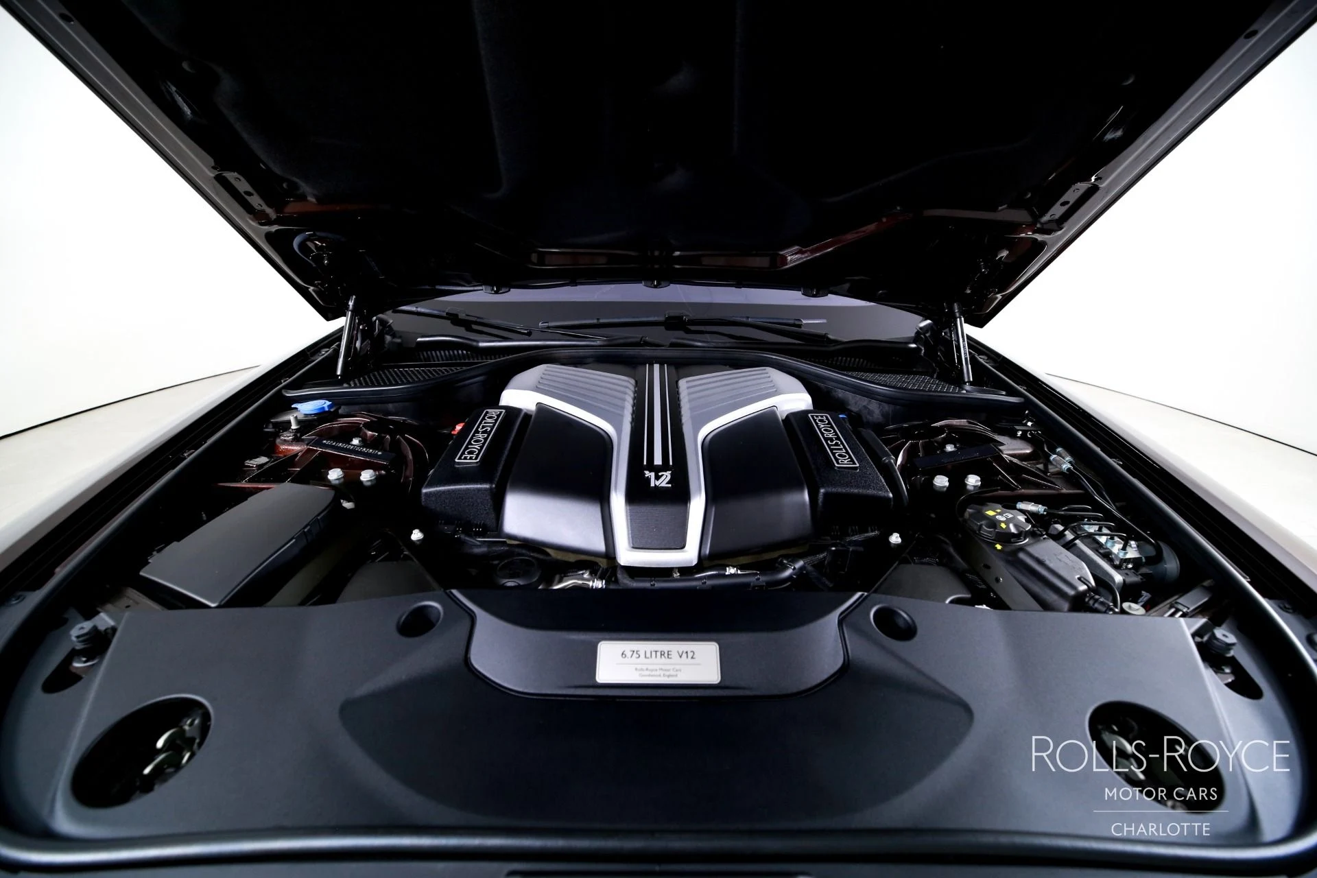 mph033_866144302_Used_2026_Rolls_Royce_Ghost_1782835790_61aa7c8e3e