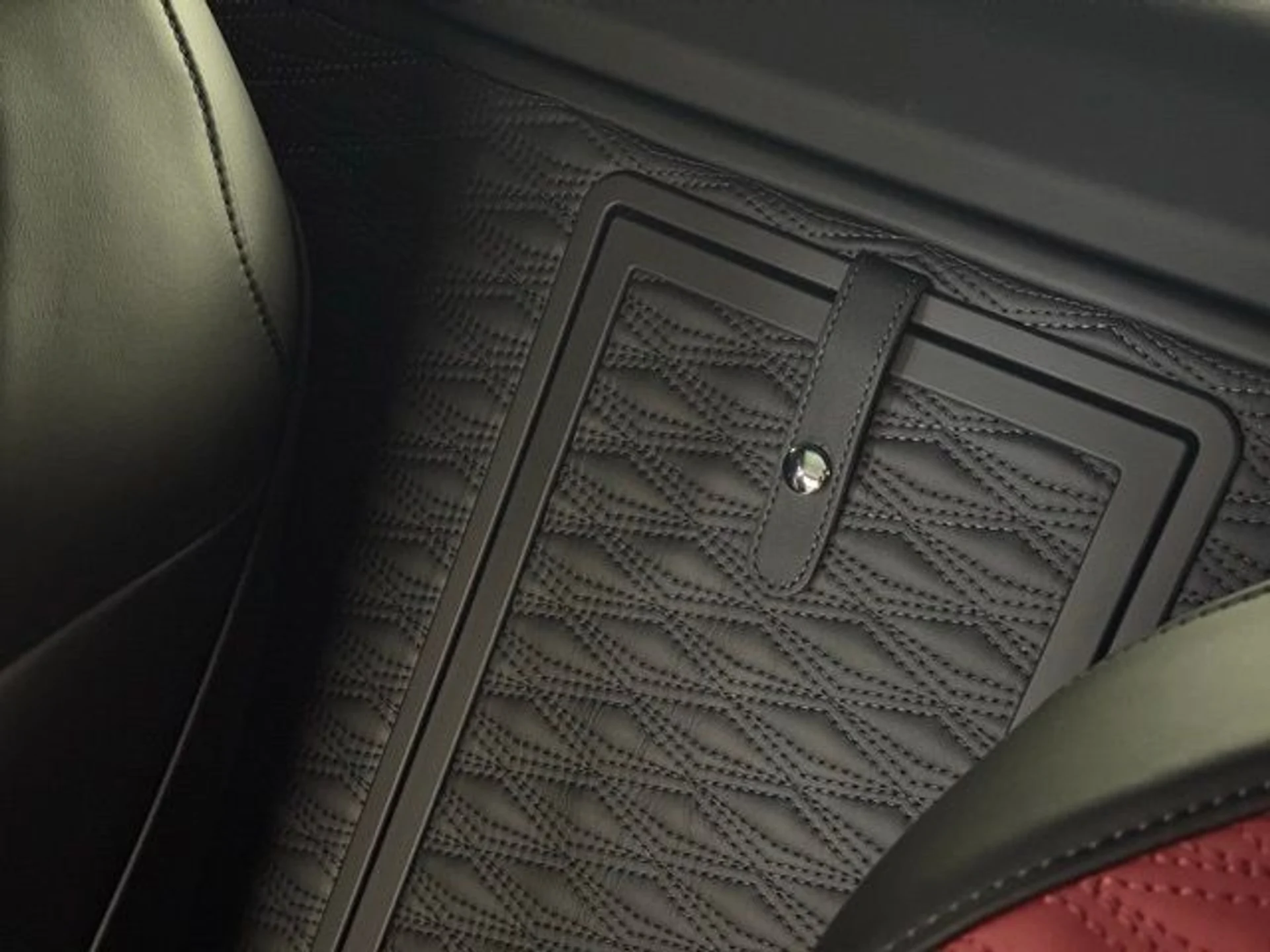 mph033_870178893_svc1h1igj7fxwsjnk6o38ms7grko_651dd87bc2