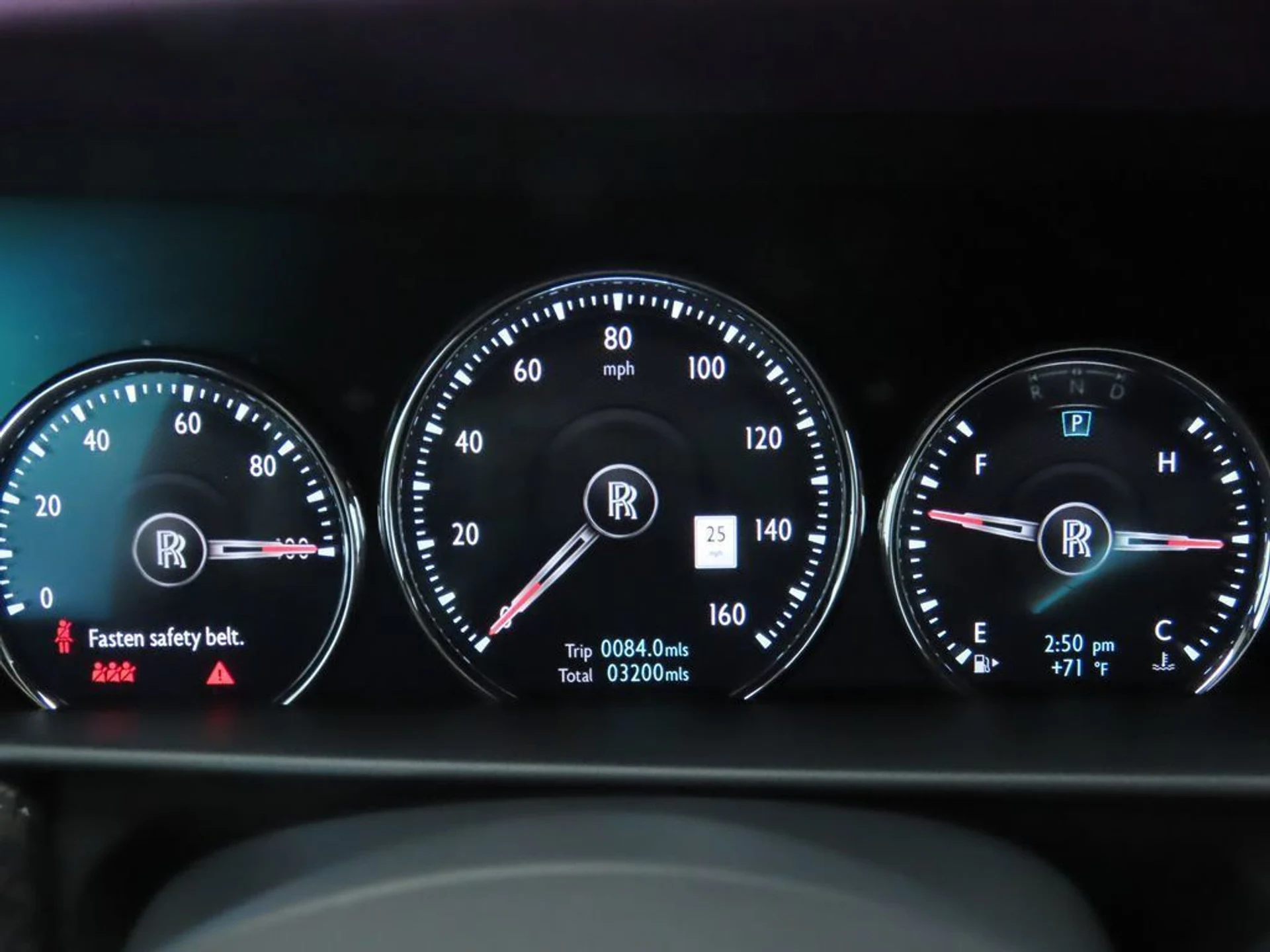 mph033_879799695_used_2023_rolls_royce_cullinan_blackbadgesportutility_8119_22957248_34_1024_555adbd3e7