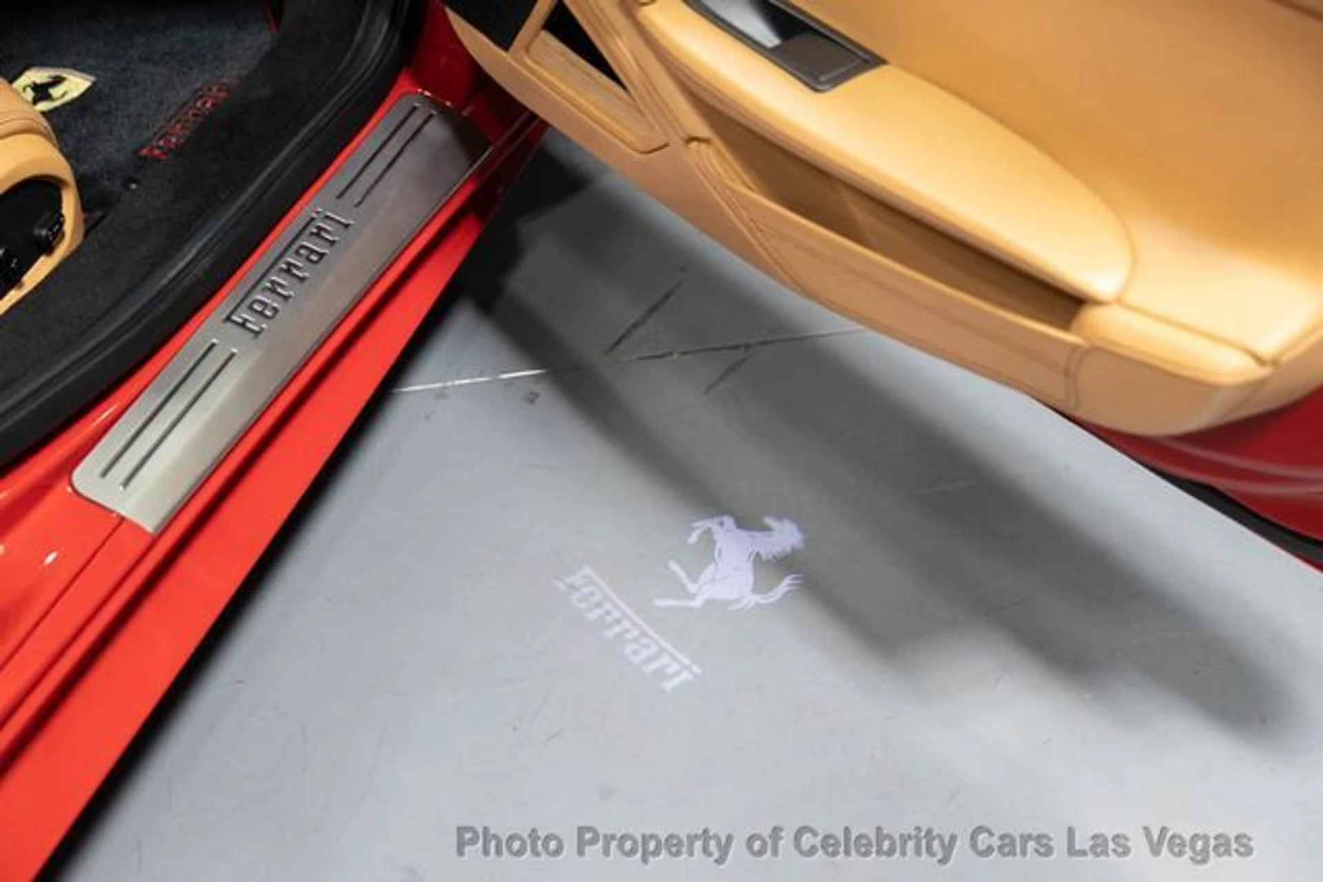 mph033_892530892_used_2013_ferrari_458_italia_2drconvertible_9707_23037118_38_640_164e3e9e3c