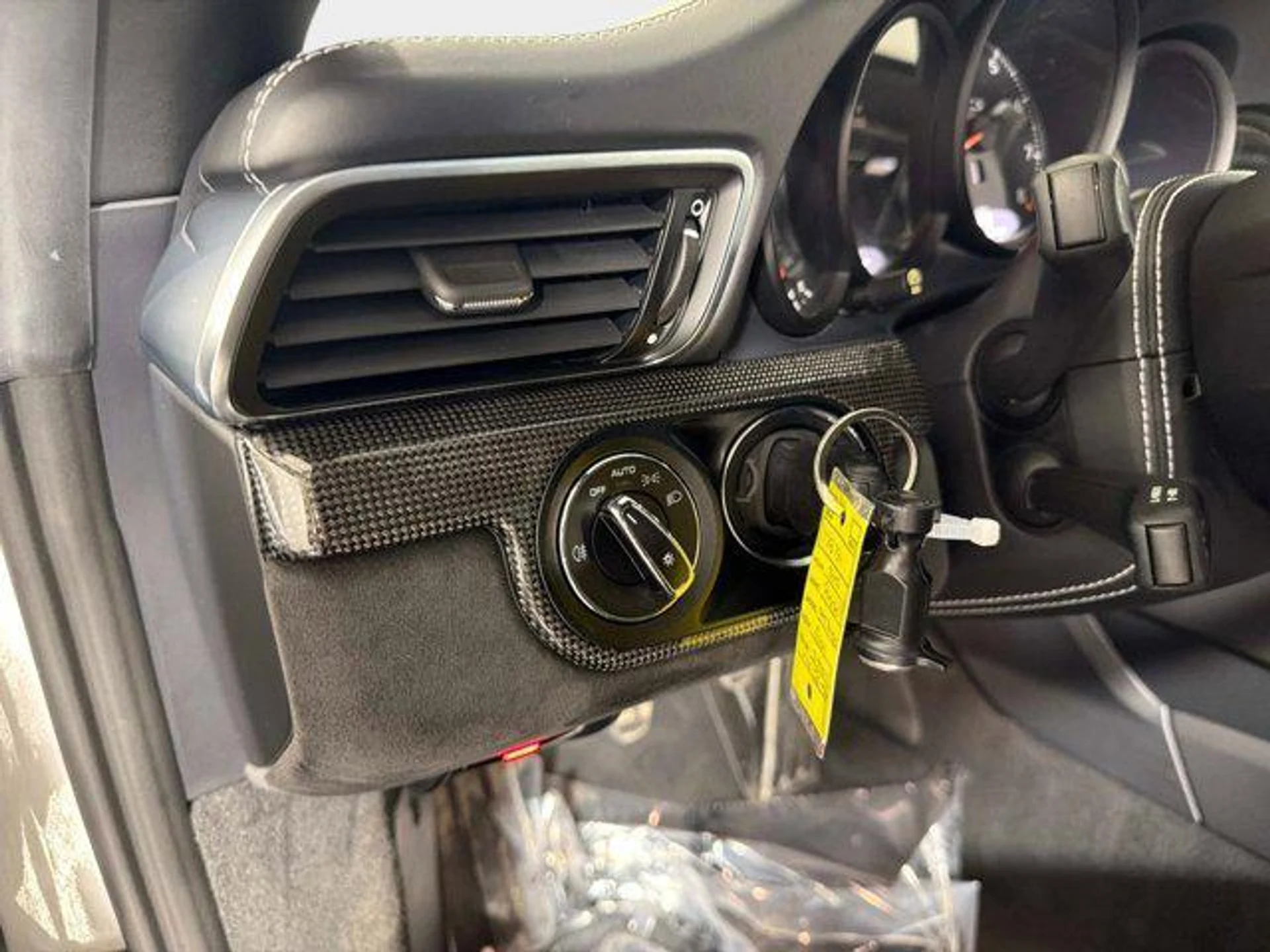 mph033_894280838_q5n_CC_Hl58m_Y8_H194_PP_19_FO_5so_AI_a1b786cbc9