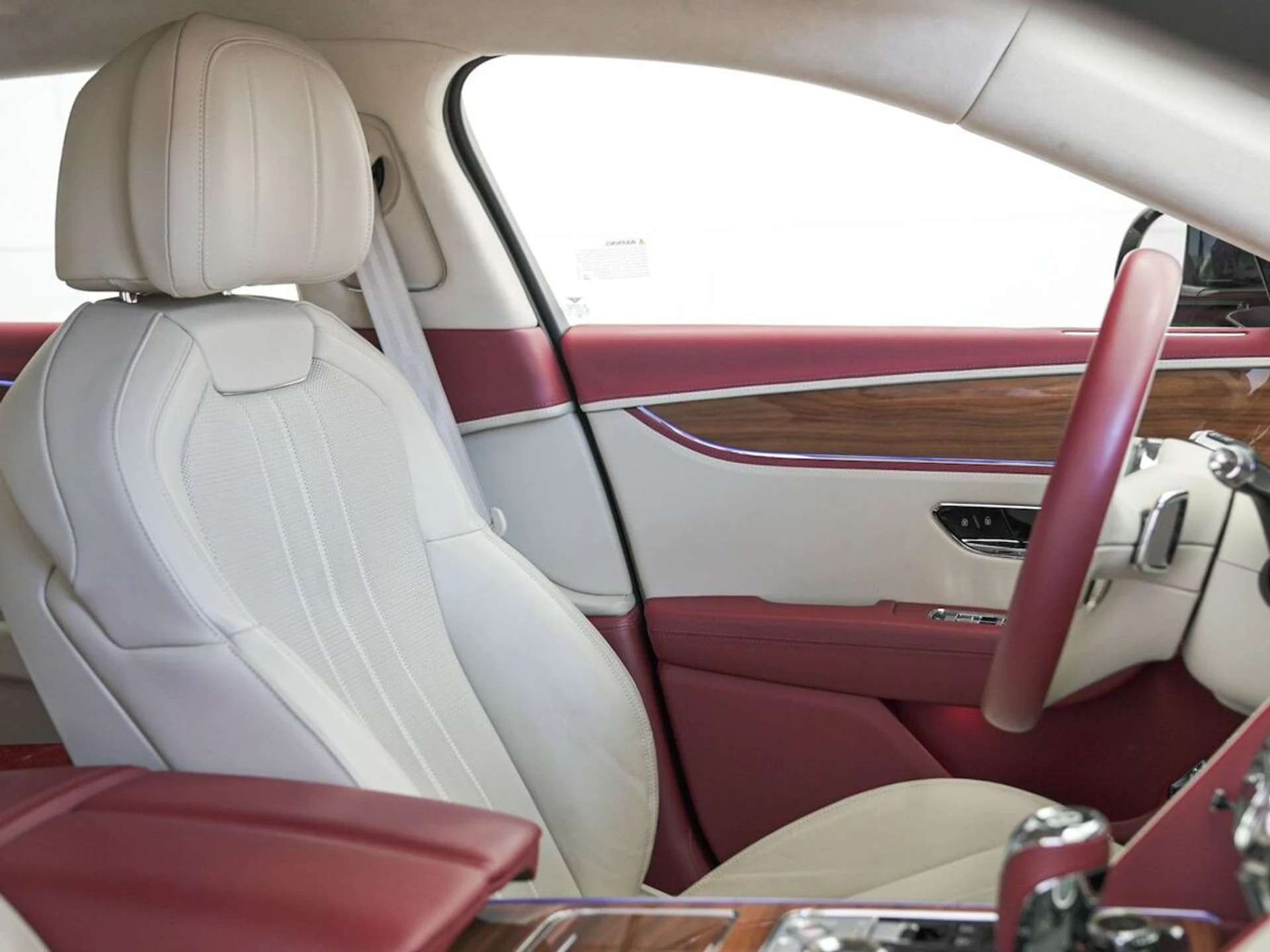 mph033_899694298_ly2d6o9goklr80mb08629nvis3yv_893a309126