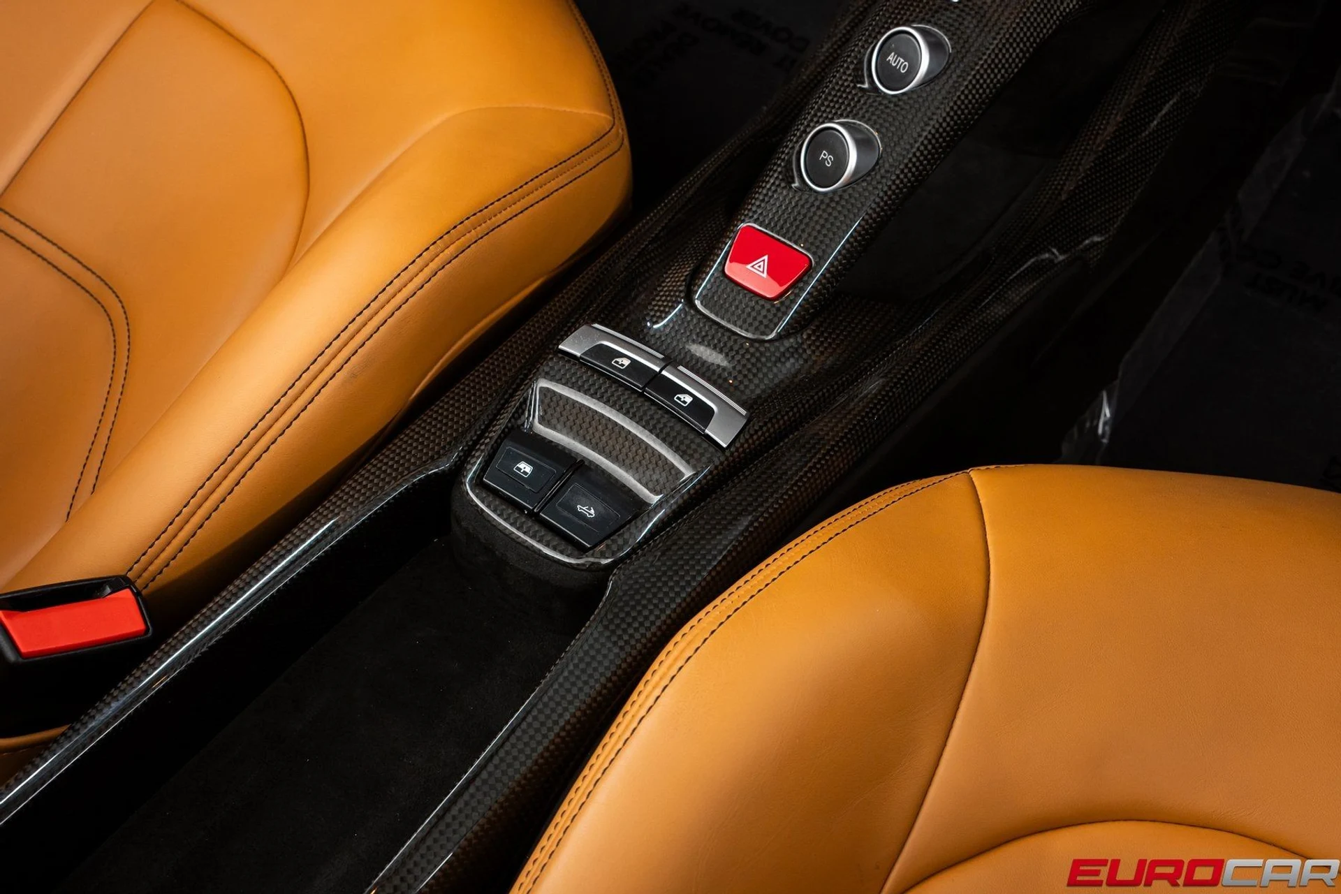 mph033_900010920_image_34_38562af14b