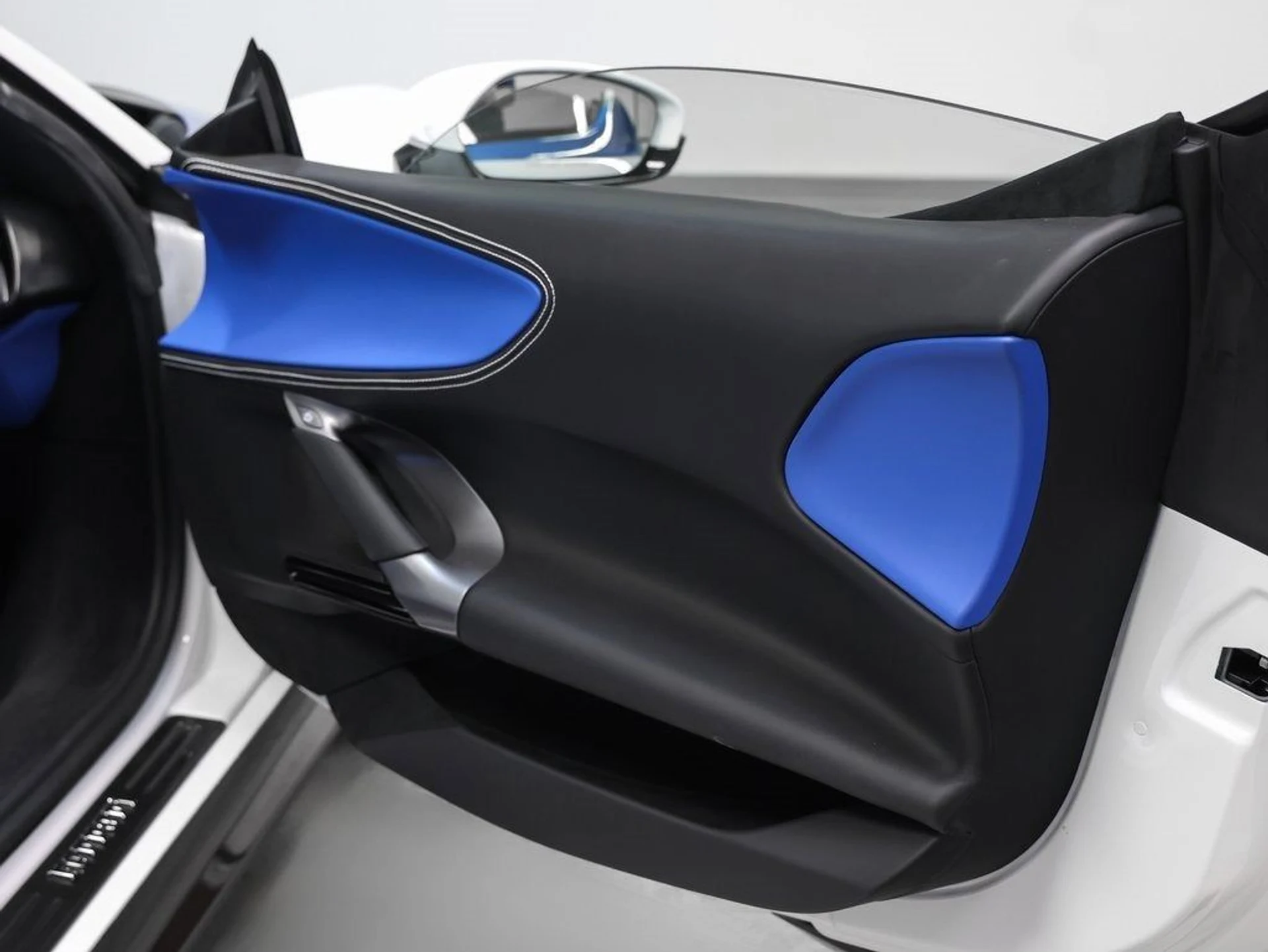 mph033_900503915_34_386226afa3