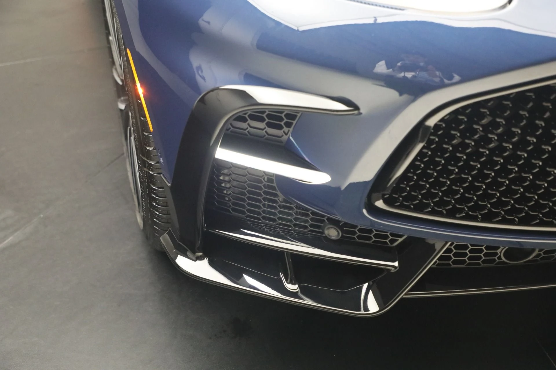 mph033_90070798_New_2026_Aston_Martin_DBX_S_1779920374_9da740def5