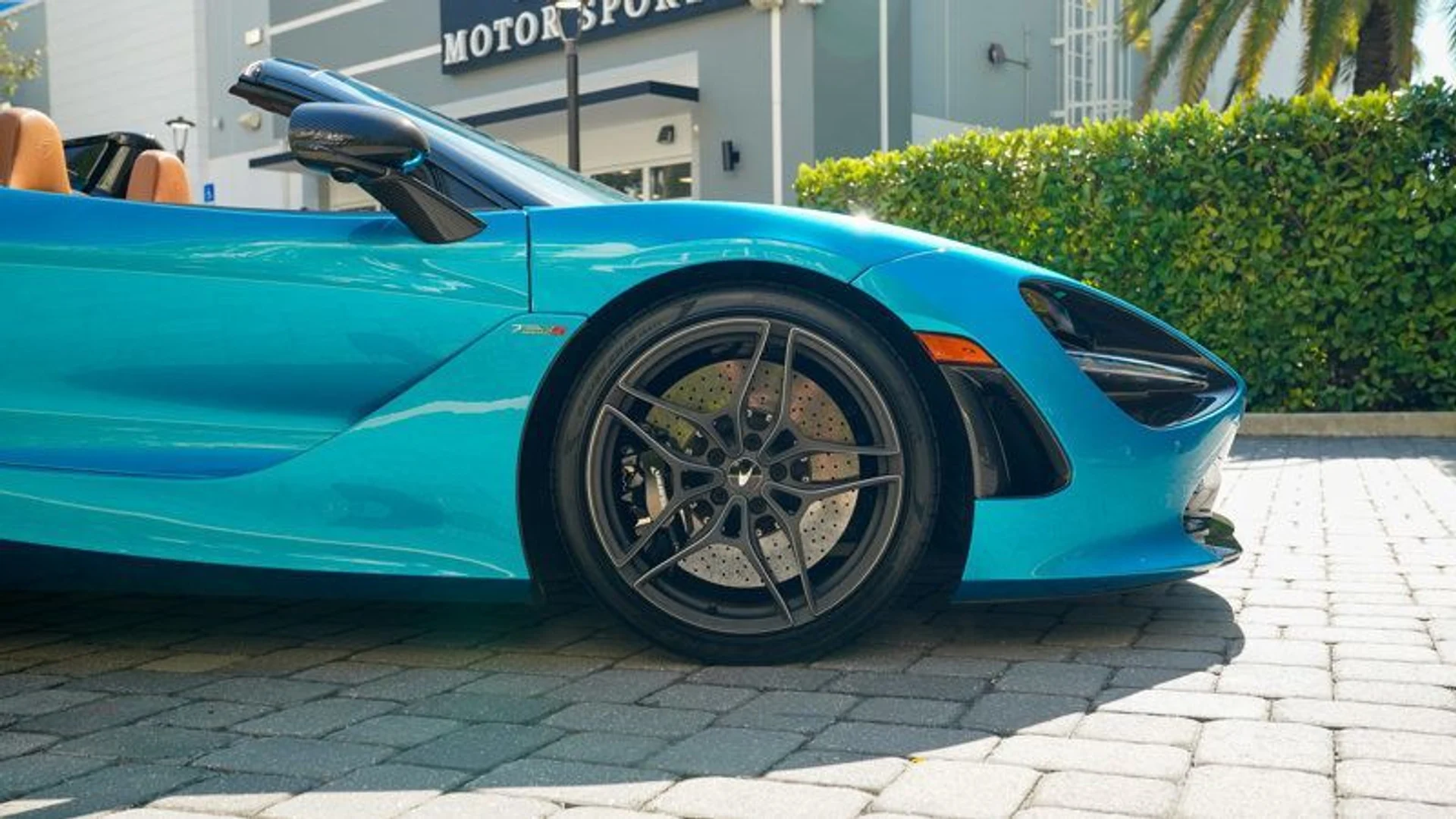 mph033_907621359_22949521_34_800_ceb11e79e0