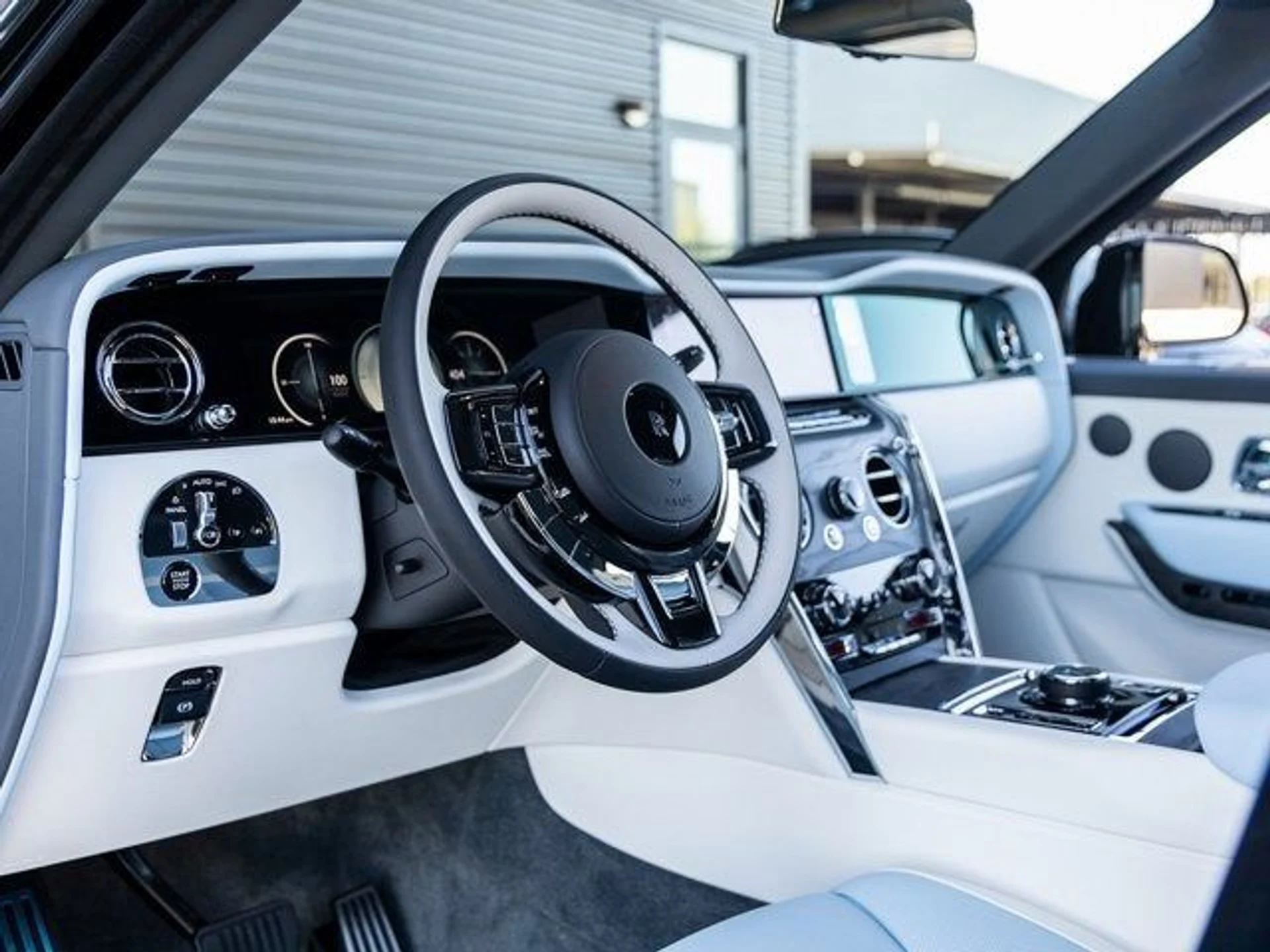 mph033_909575766_34_853d758cc7