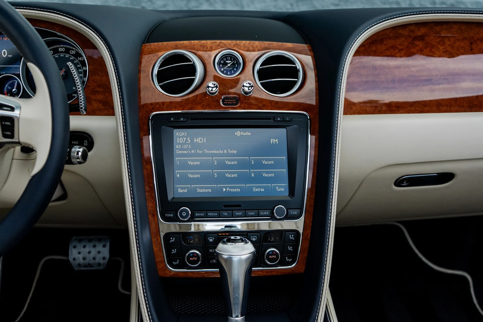 mph033_909851636_f616d3e1_ddb6_4d95_bc4d_880ca57d72a5_6ee57ab5a3