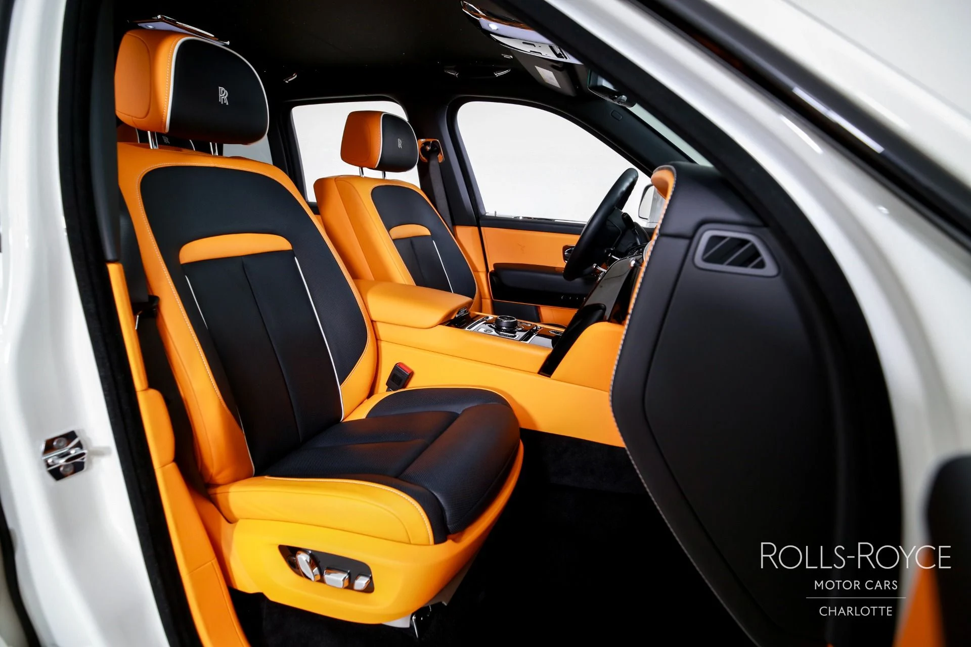 mph033_910498523_Used_2025_Rolls_Royce_Black_Badge_Cullinan_1773240661_7aa5fe521b