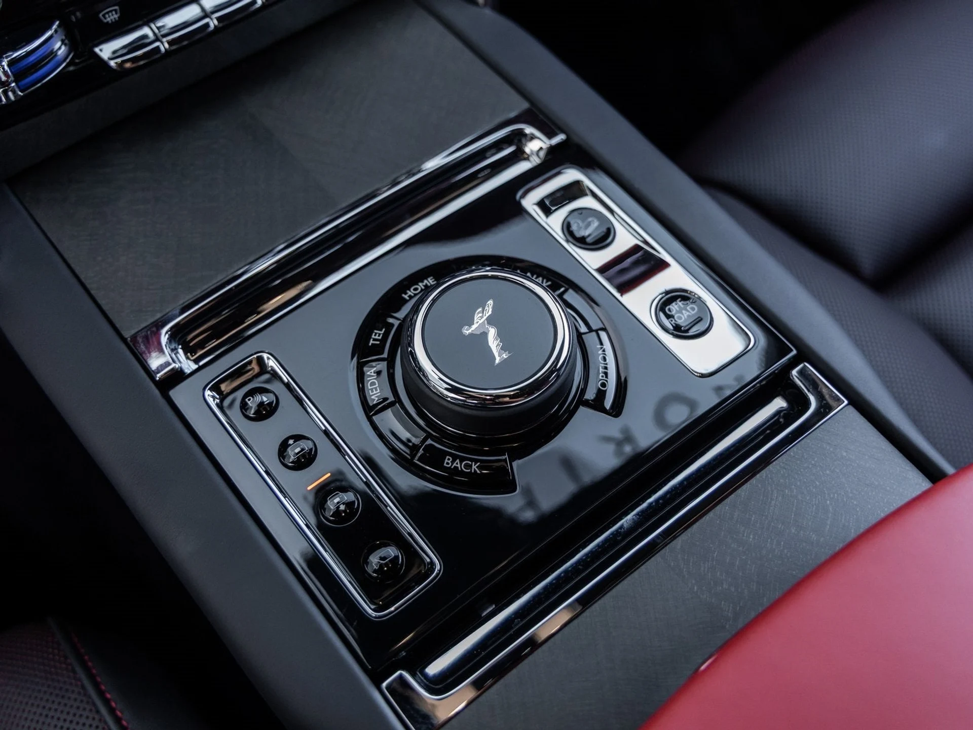 mph033_920381772_34_eb1e645bc2