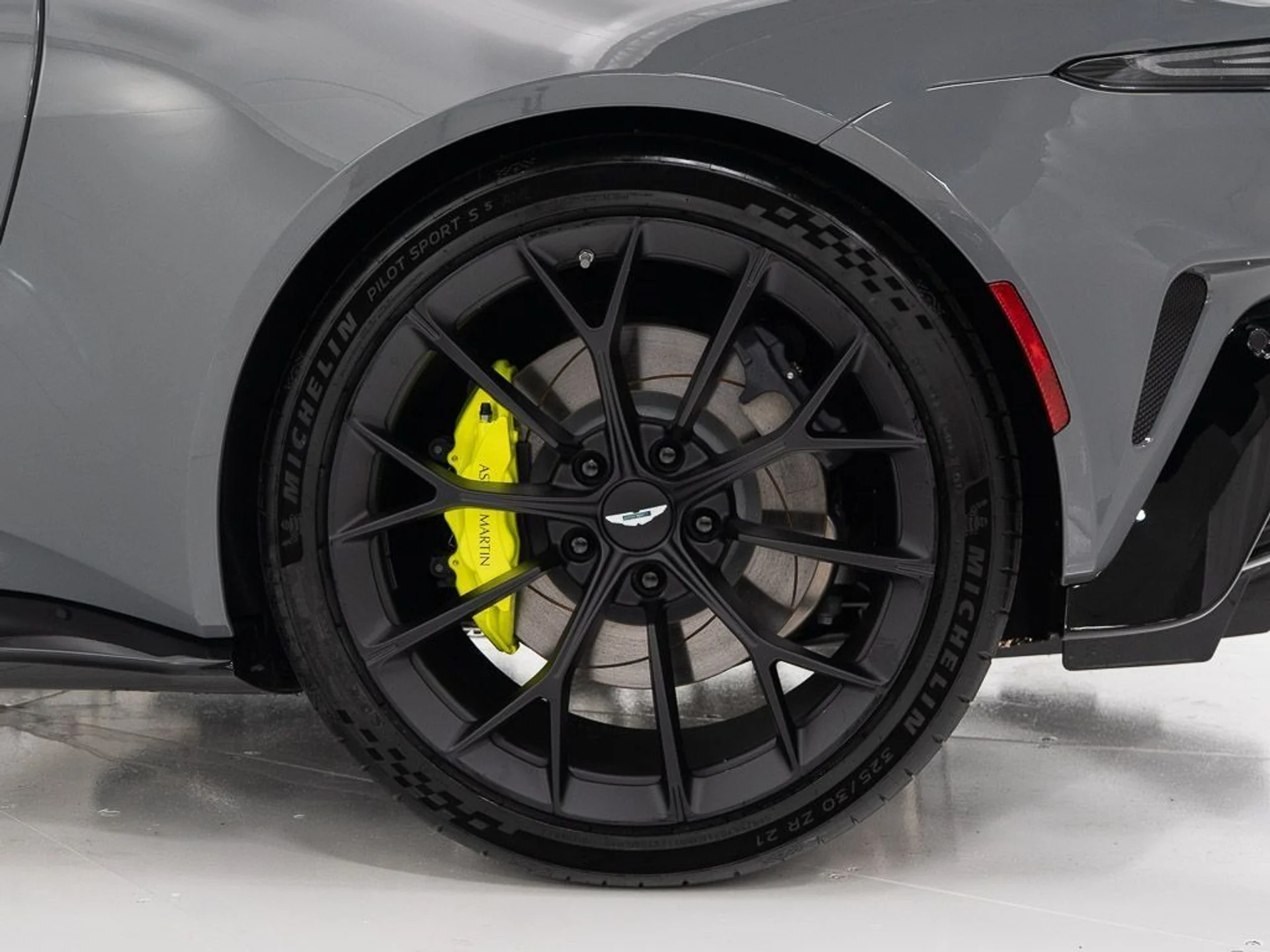 mph033_921703830_795f99ab7f882350f695e2801a5dd228_631065262e