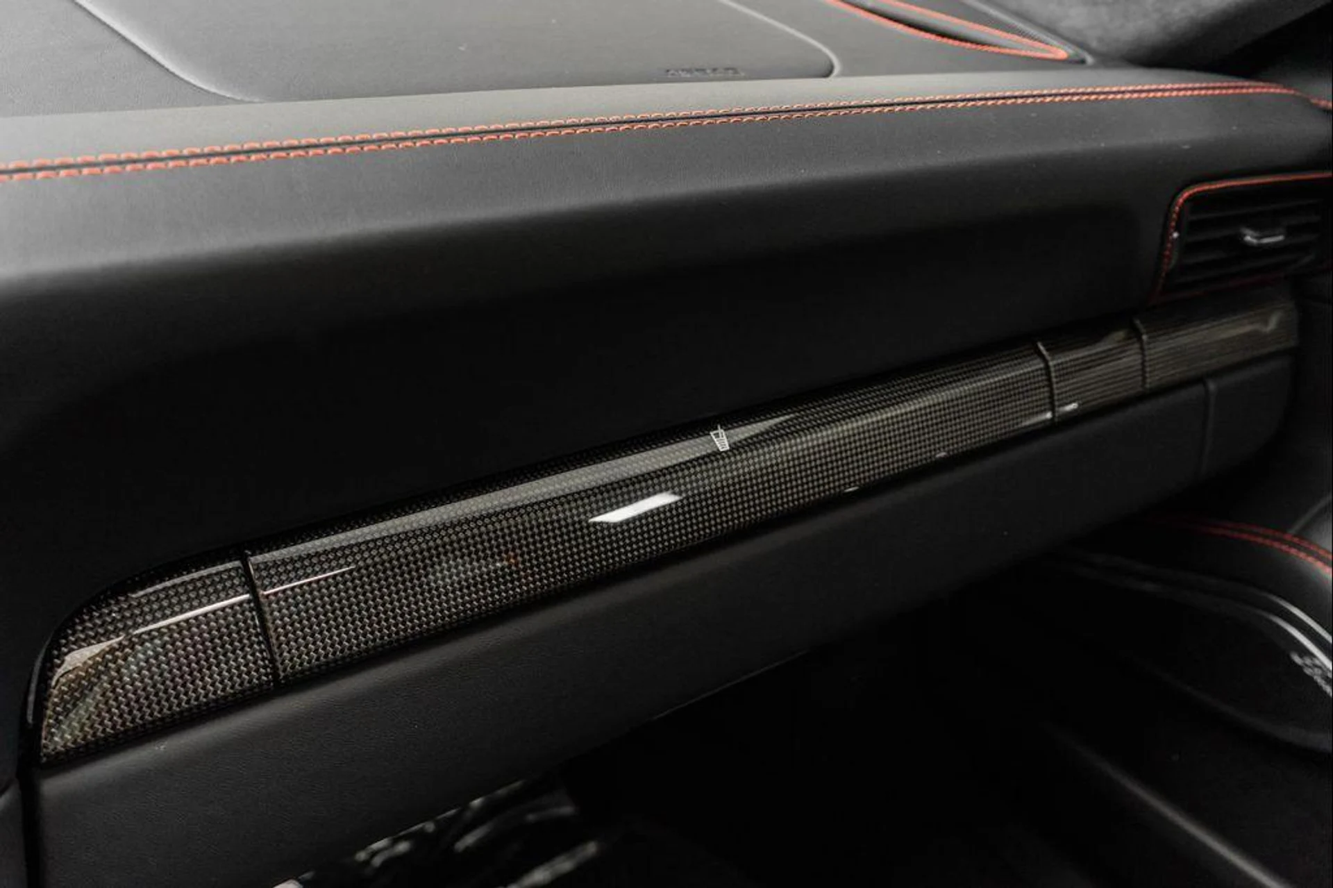 mph033_924118179_3_G_Ri_U04c_G_Bw0f_Fi_Oq8wug_TE_Kc_Q_a4b809a00d