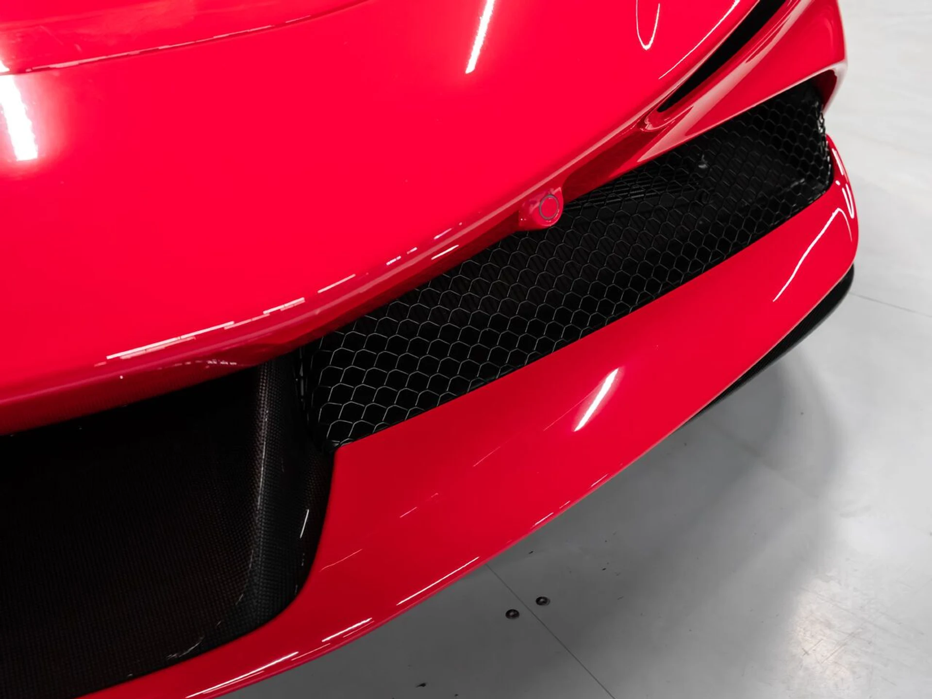 mph033_926324852_ferrari_sf90_stradale_2023_6fc36d468d
