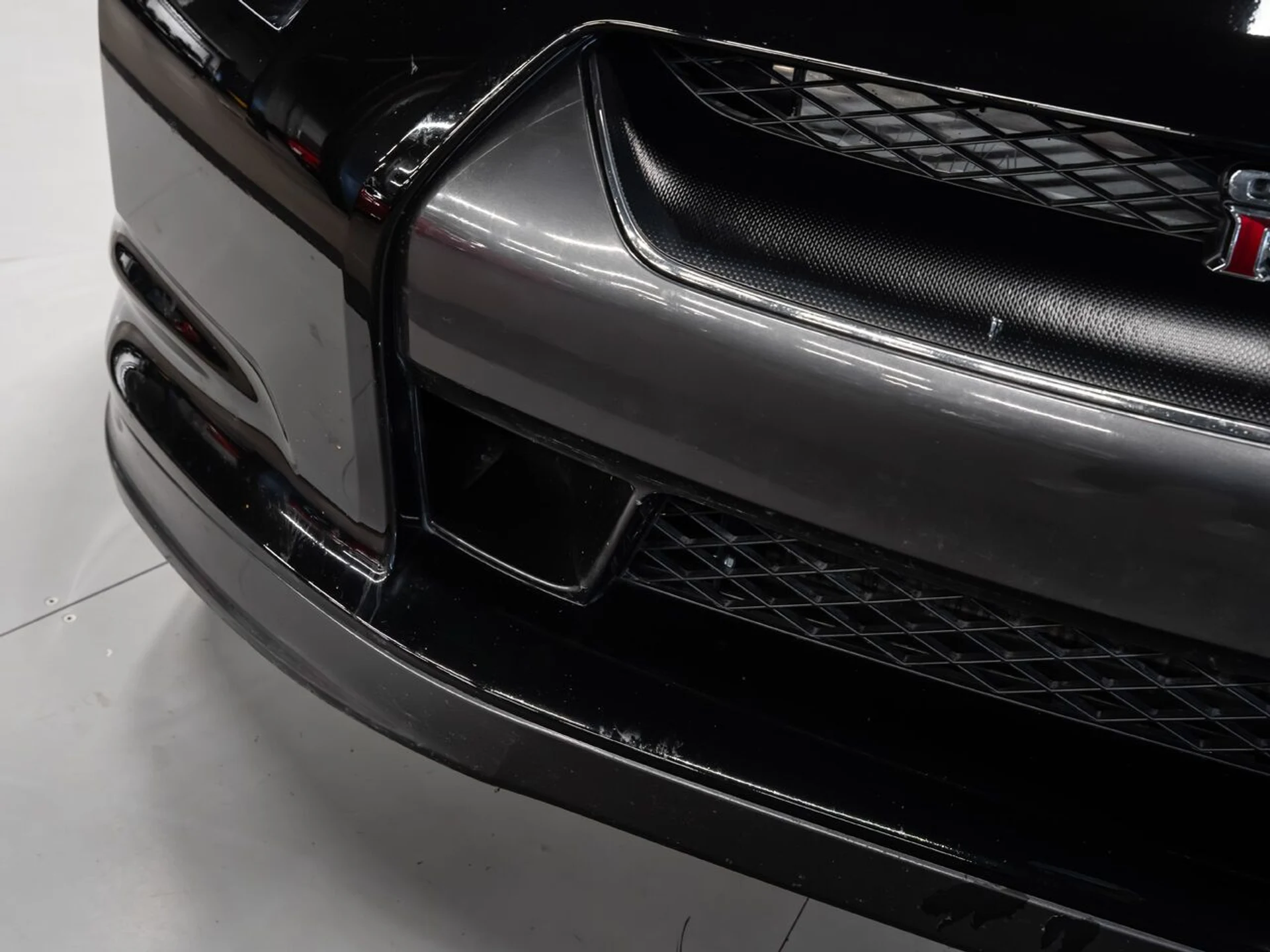 mph033_926899312_nissan_gt_r_2009_de81271a0e