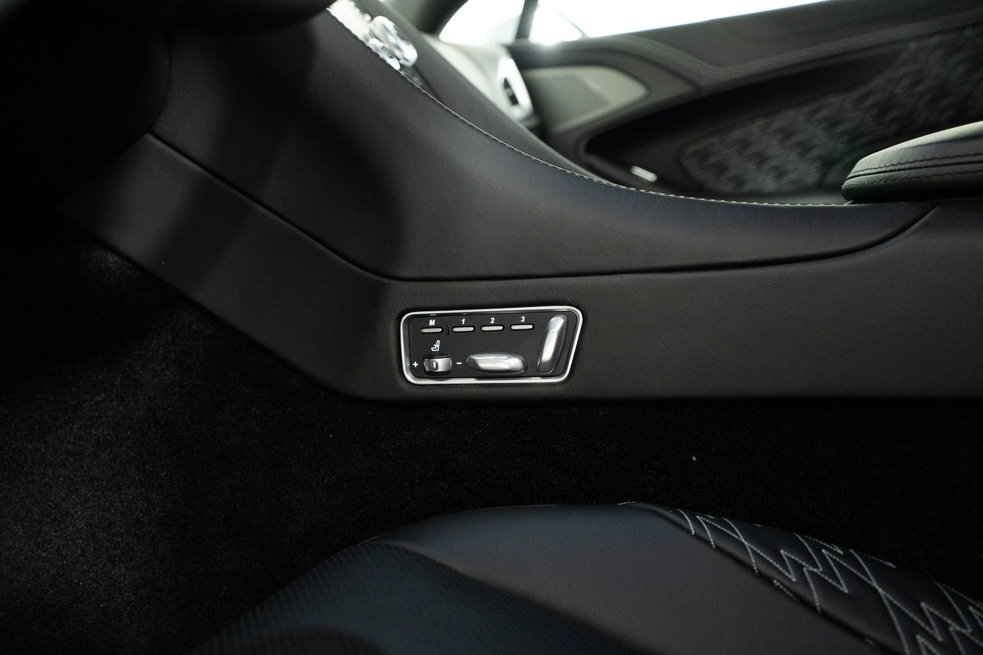 mph033_93047479_98ab71cadbe34f04a93842213e77df3c_bf4c26a2fe