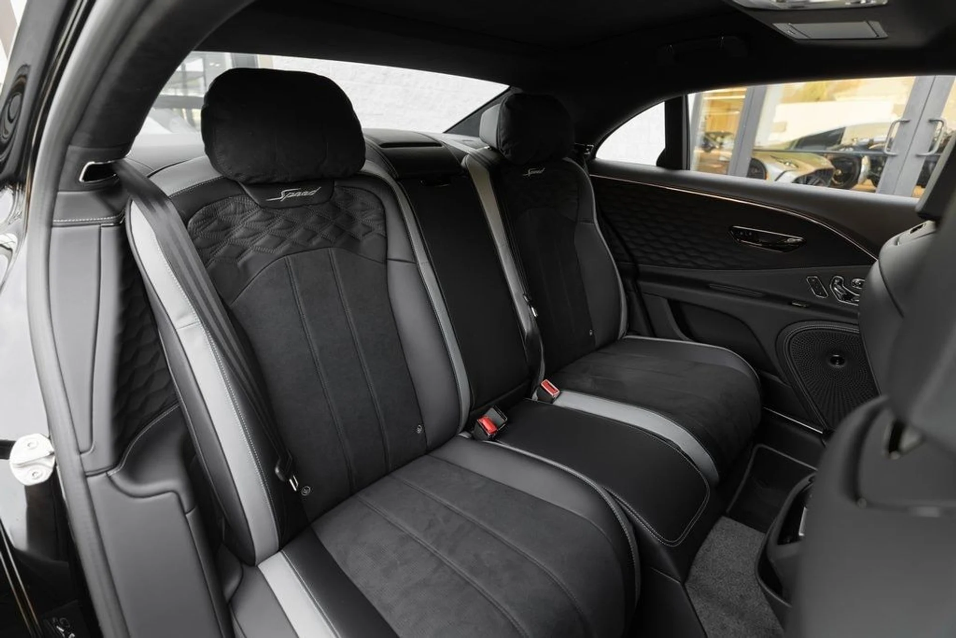 mph033_933689053_536f17e7f65bfe65930bebf13dad97bax_1d3b1367a2