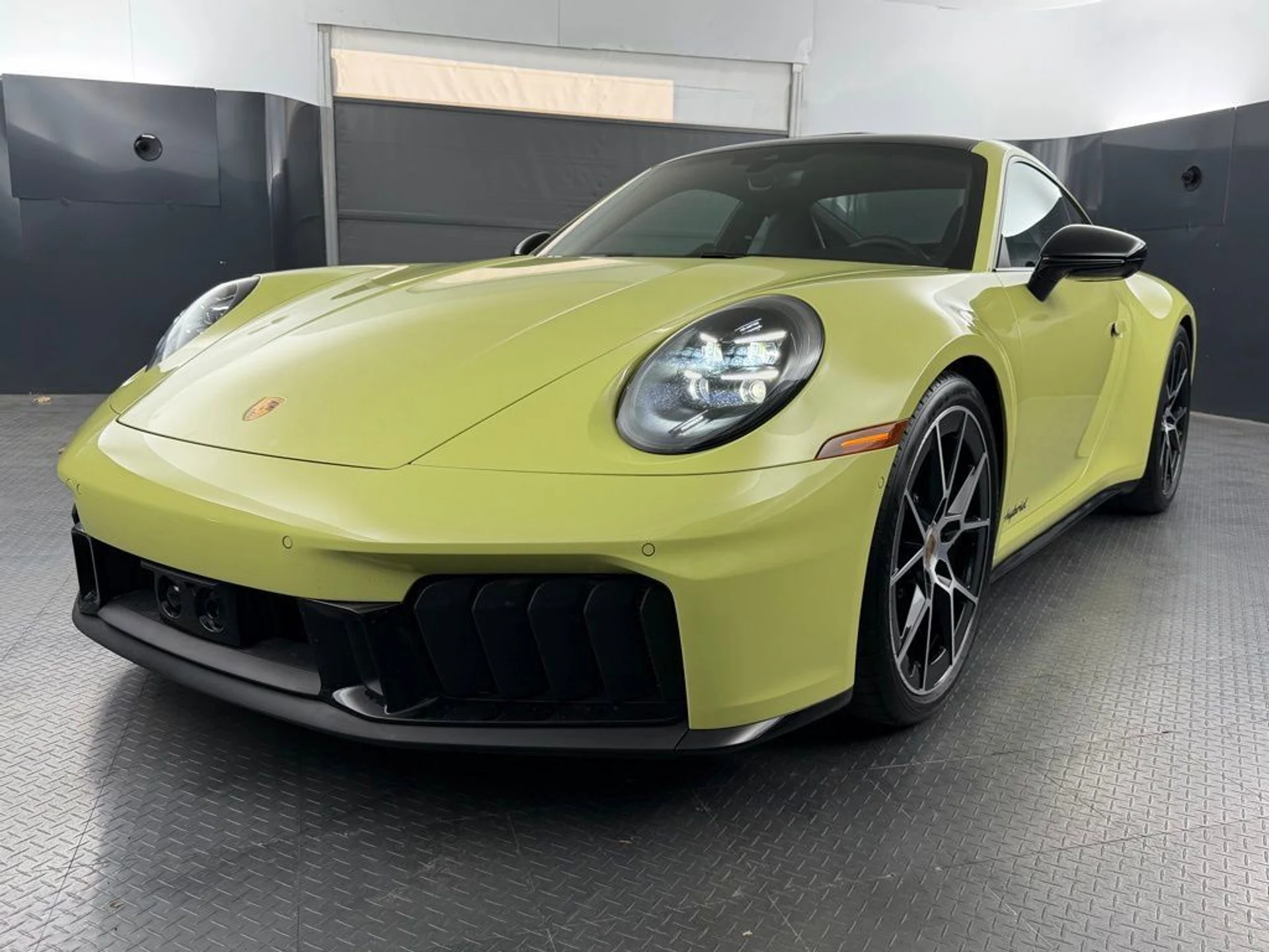 mph033_937330465_46e5ba77cf502147e526d5116d8635a4x_70708b3d61