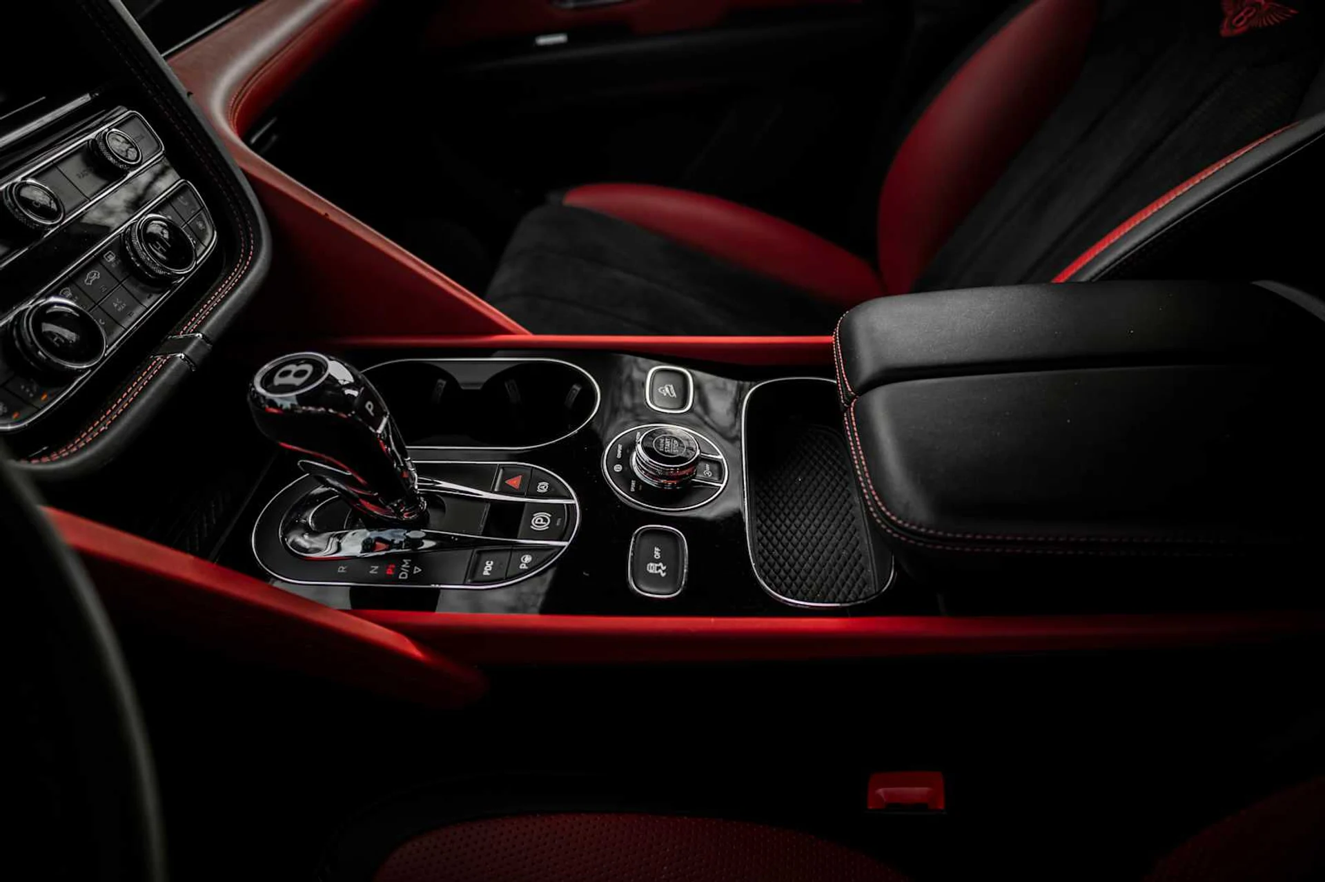 mph033_93898500_c7b00ef872bf6a4c952740d2992411b6x_8e661d919a