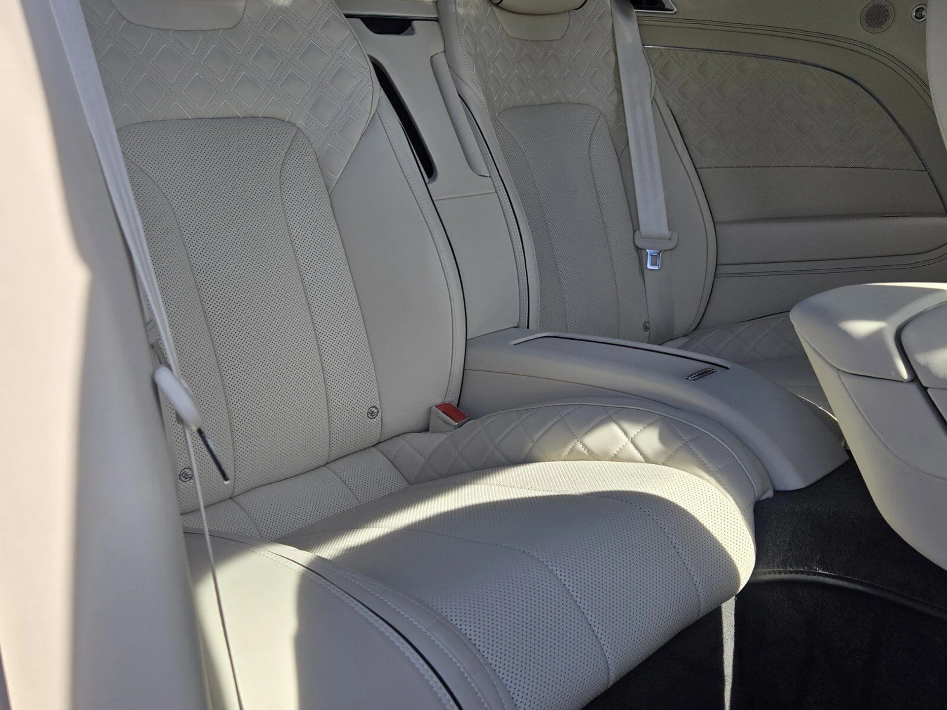 mph033_939804785_dd245aa4741013c1c4f72cc6a8e0bfe6x_6d752d6ba7