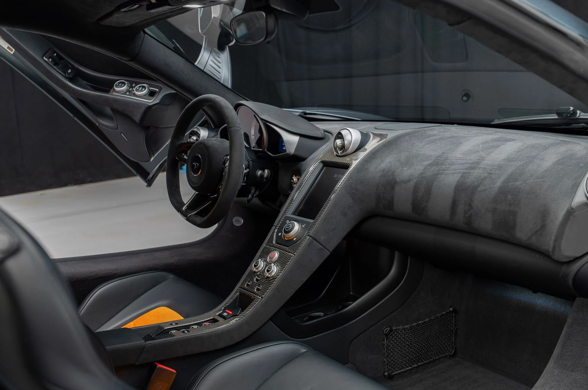 mph033_95044184_Used_2015_Mc_Laren_650_S_LE_Coupe_Le_Mans_Special_Edition_150_1791217047_4b688e9329