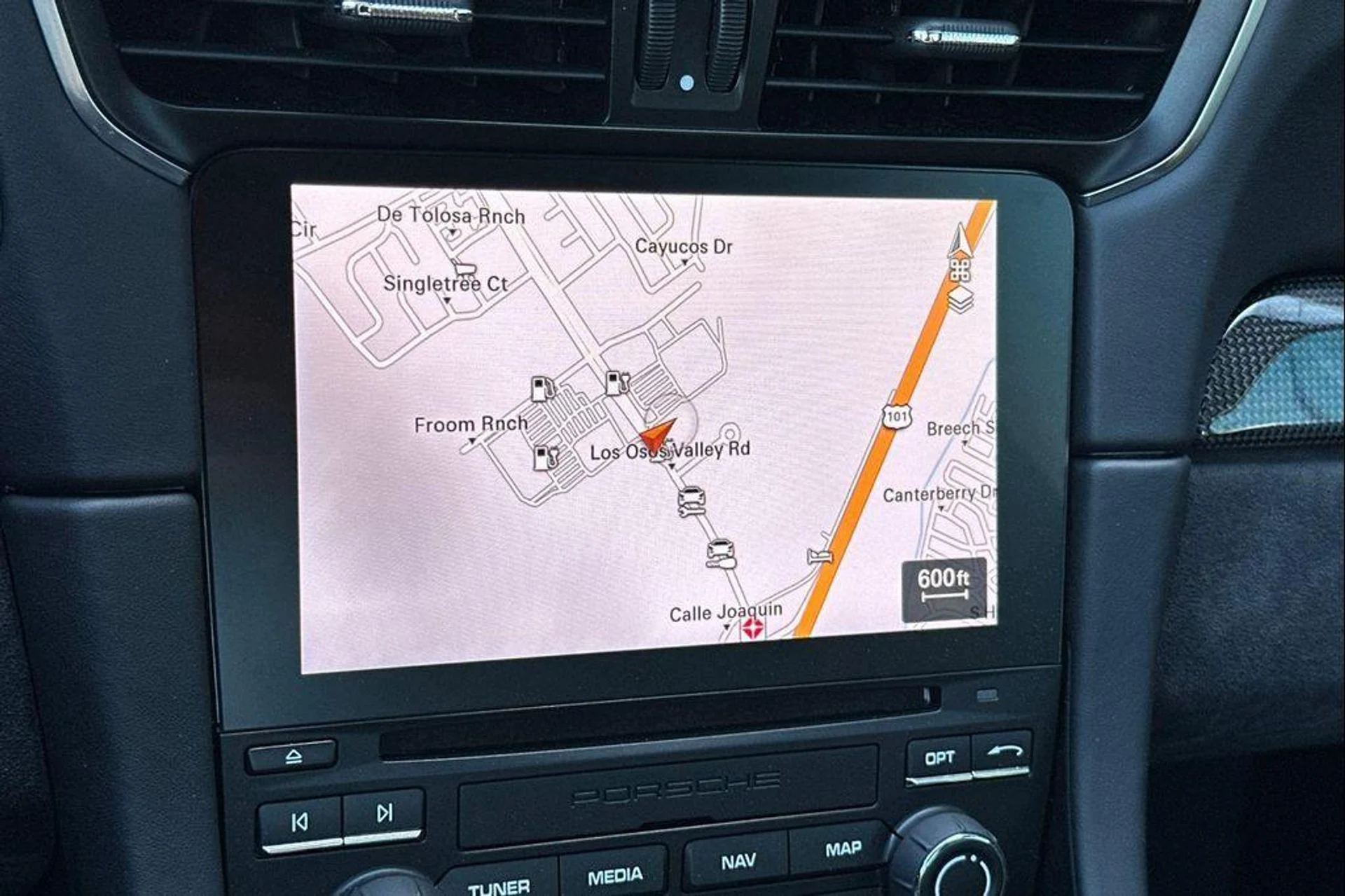 mph033_965524428_x_R85_SG_1_UZQ_1r_KD_0_Gh_EX_2mv8nc_Fo_c803a1d6ef