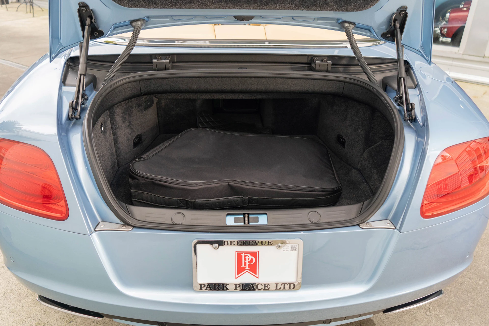 mph033_972867406_34_4aad901c42