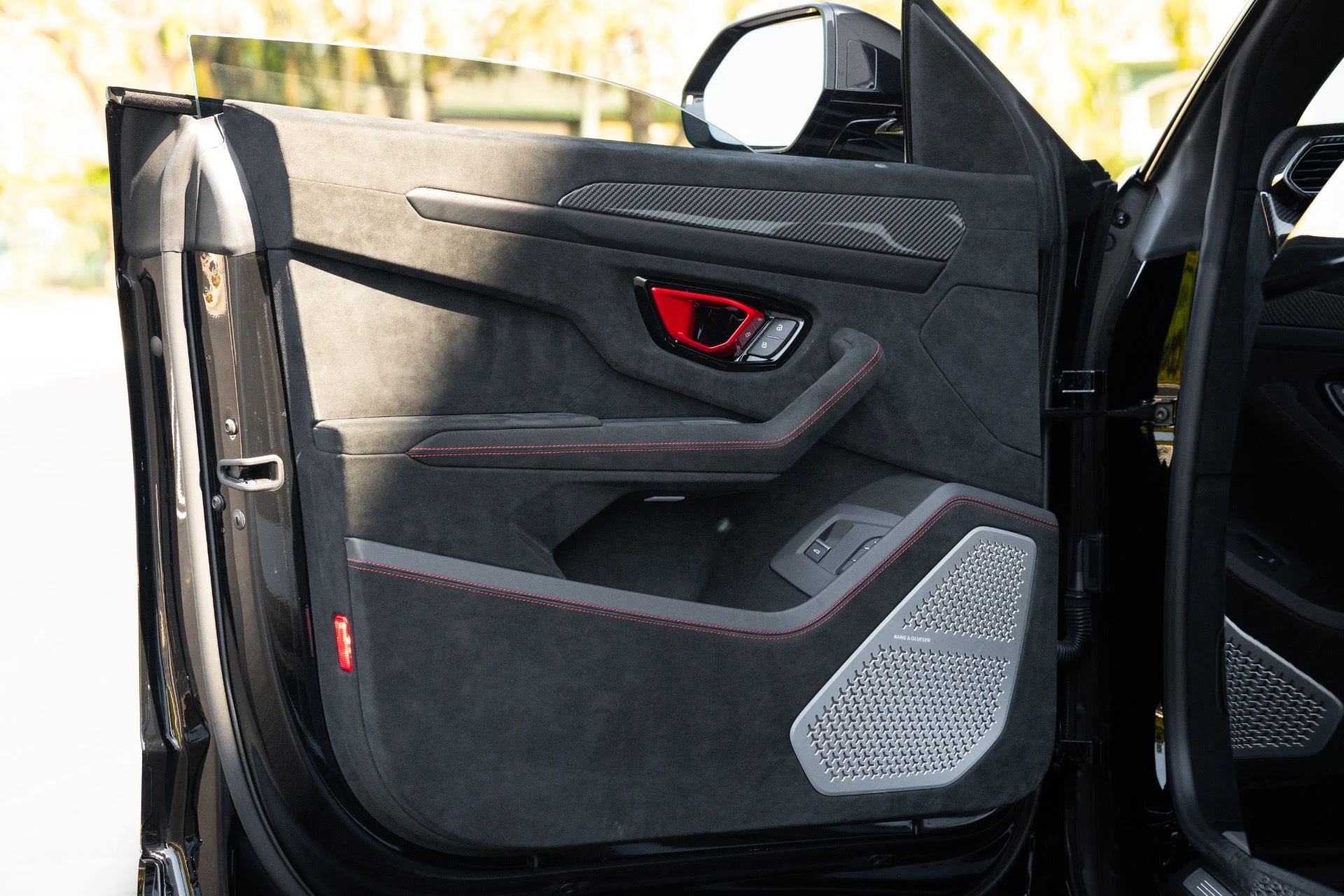 mph033_977002213_Used_2024_Lamborghini_Urus_Performante_1770940170_a6fbefb43f