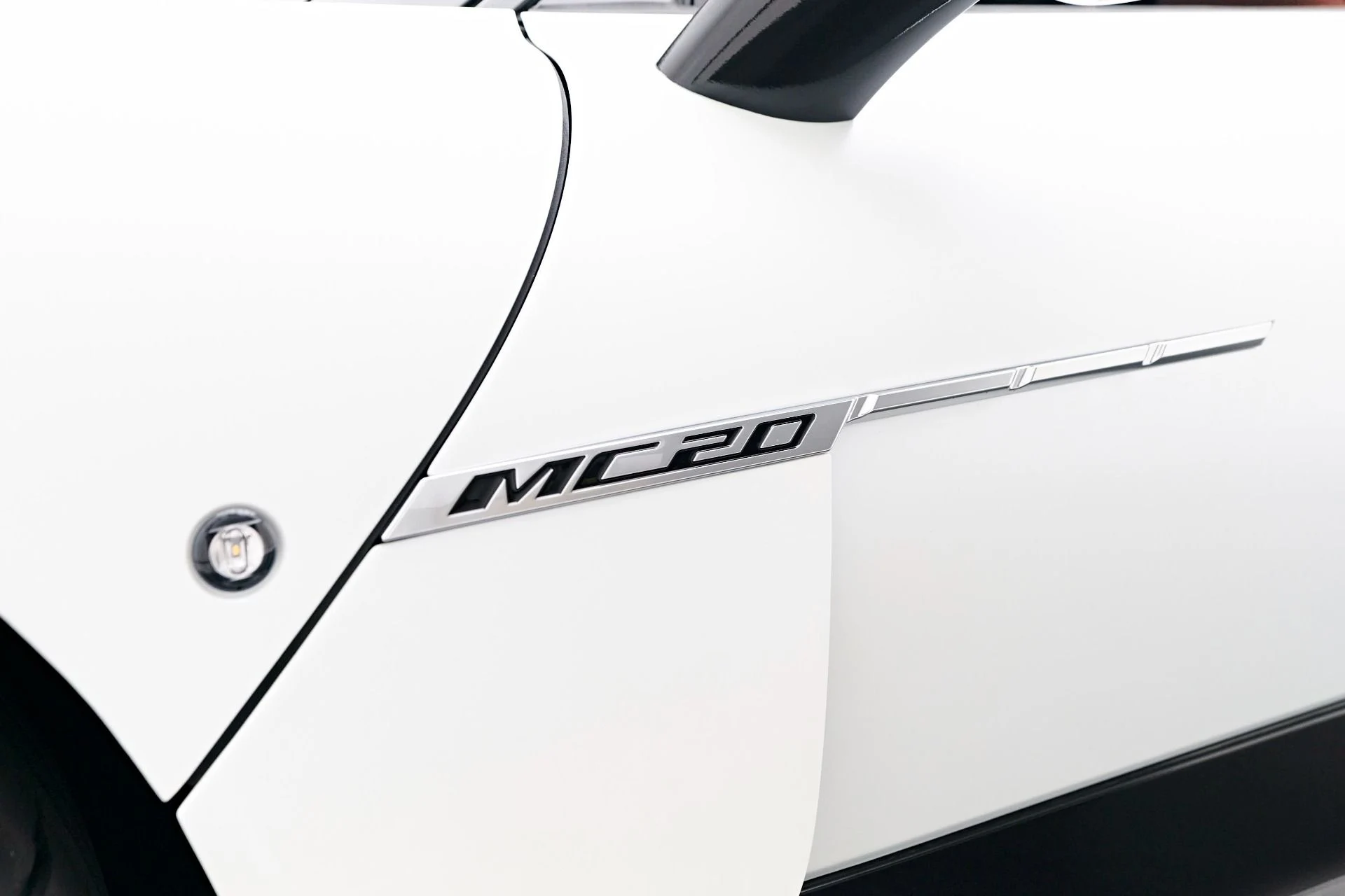 mph033_983626188_Used_2023_Maserati_MC_20_Base_1721243405_06fa86cc8d