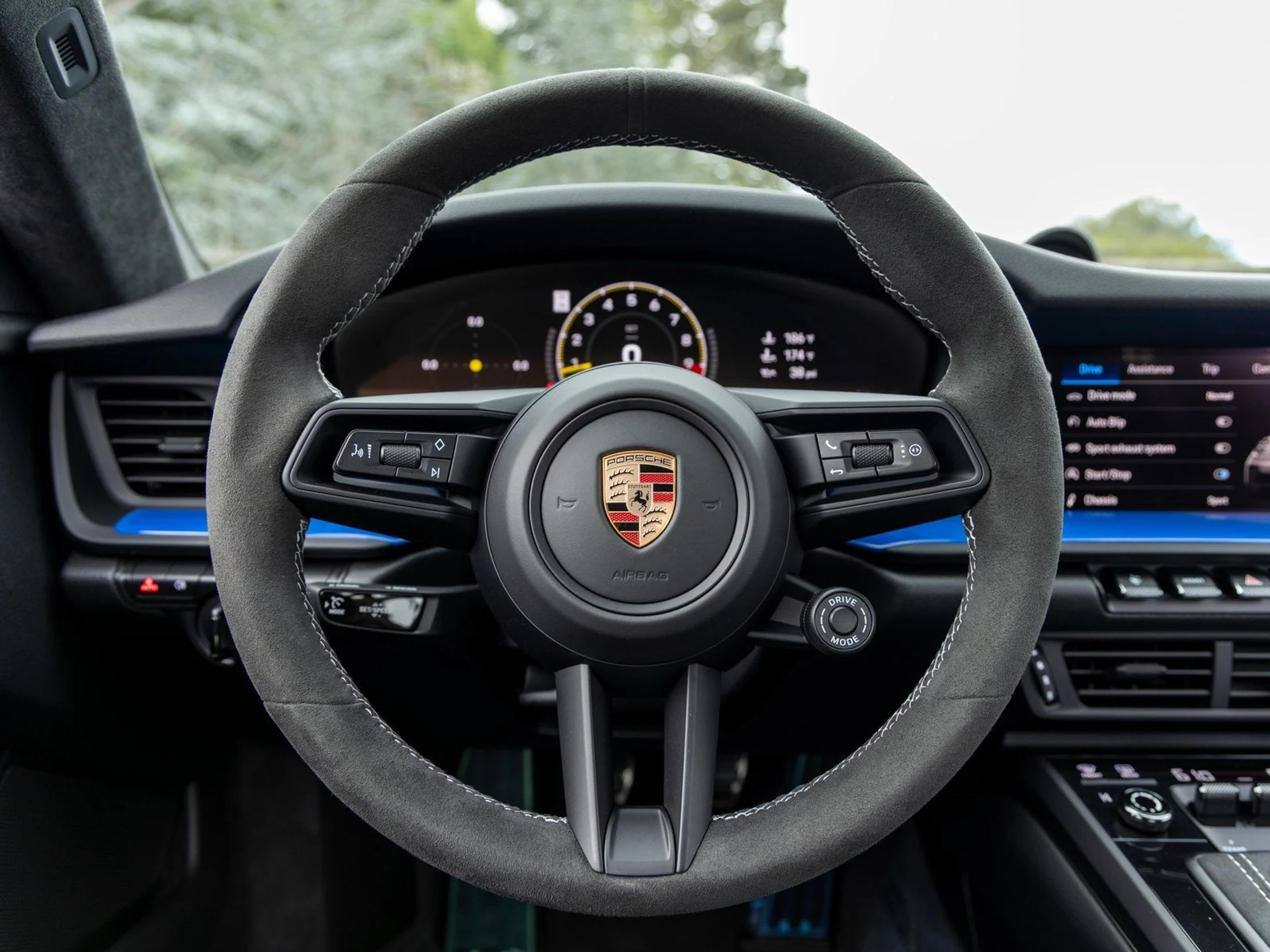 mph033_99453804_34_cf0b4846f6