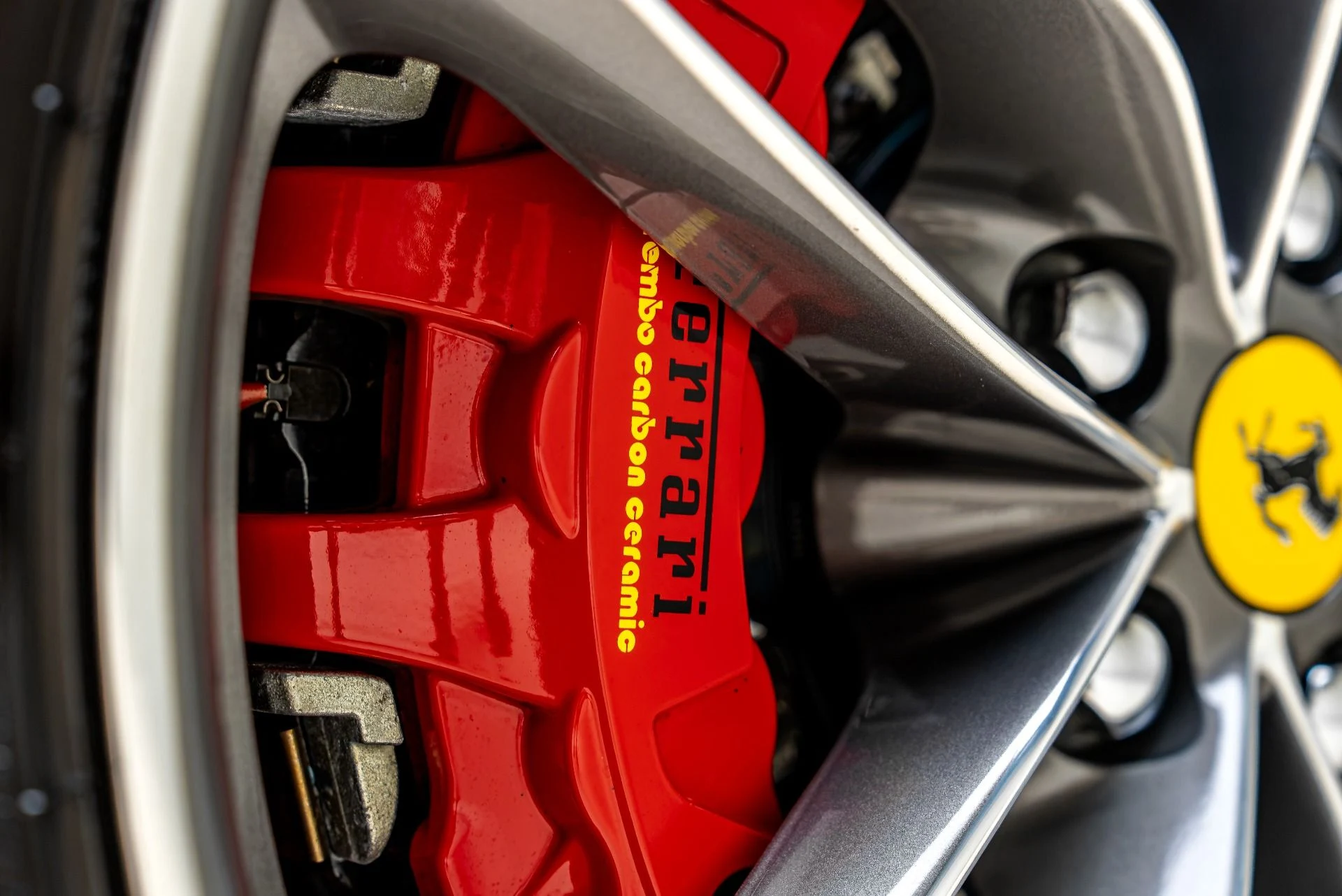 mph033_999158263_Used_2018_Ferrari_488_GTB_1785446214_c6da3fc6ad