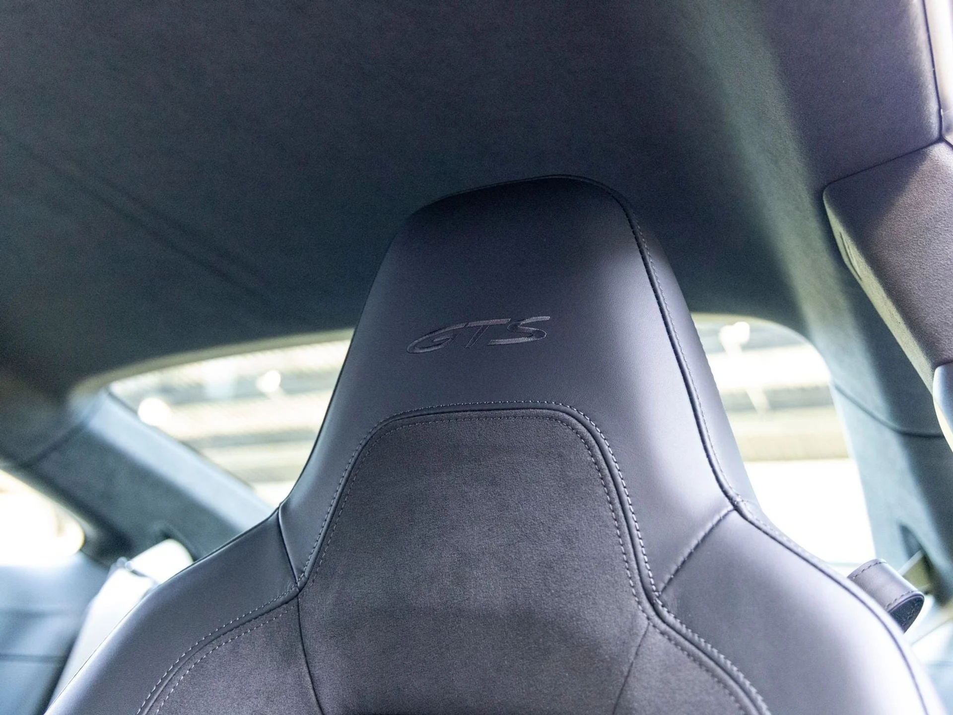 mph033_99949712_34_8fe28061fd