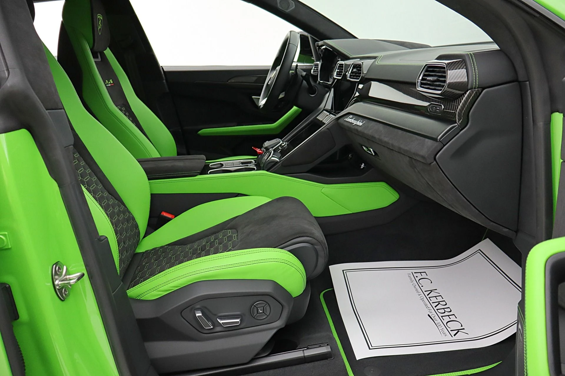 mph034_1000789250_Used_2021_Lamborghini_Urus_SELEZIONE_PRE_OWNED_CERTIFIED_PEARL_CAPSULE_10ddb89d67