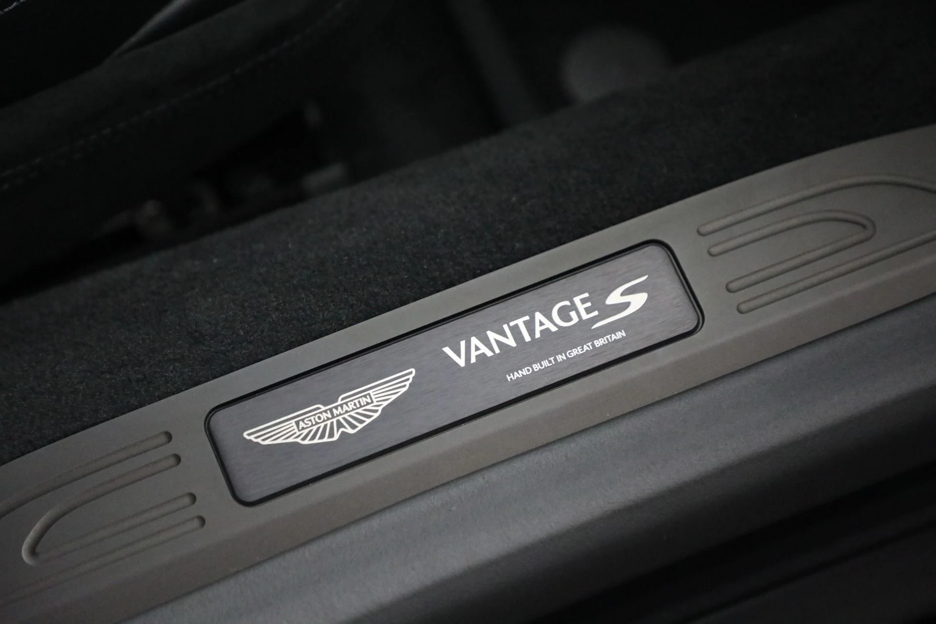 mph034_1015952207_New_2026_Aston_Martin_Vantage_S_Roadster_1774535973_ba4ad345ed