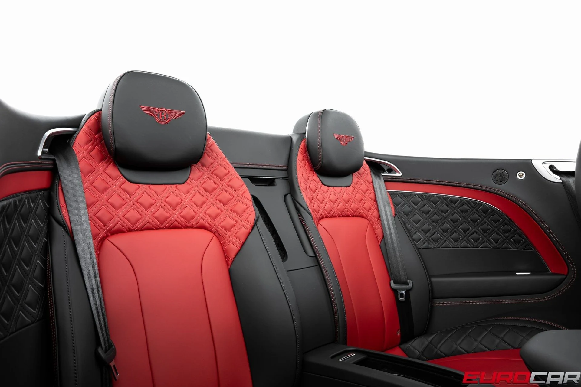 mph034_102183211_image_35_e46ac56ec4