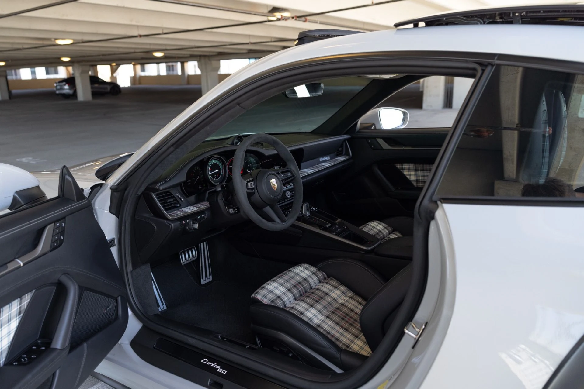 mph034_1030426300_Used_2025_Porsche_911_Turbo_50_Years_1778106987_d40132fdea