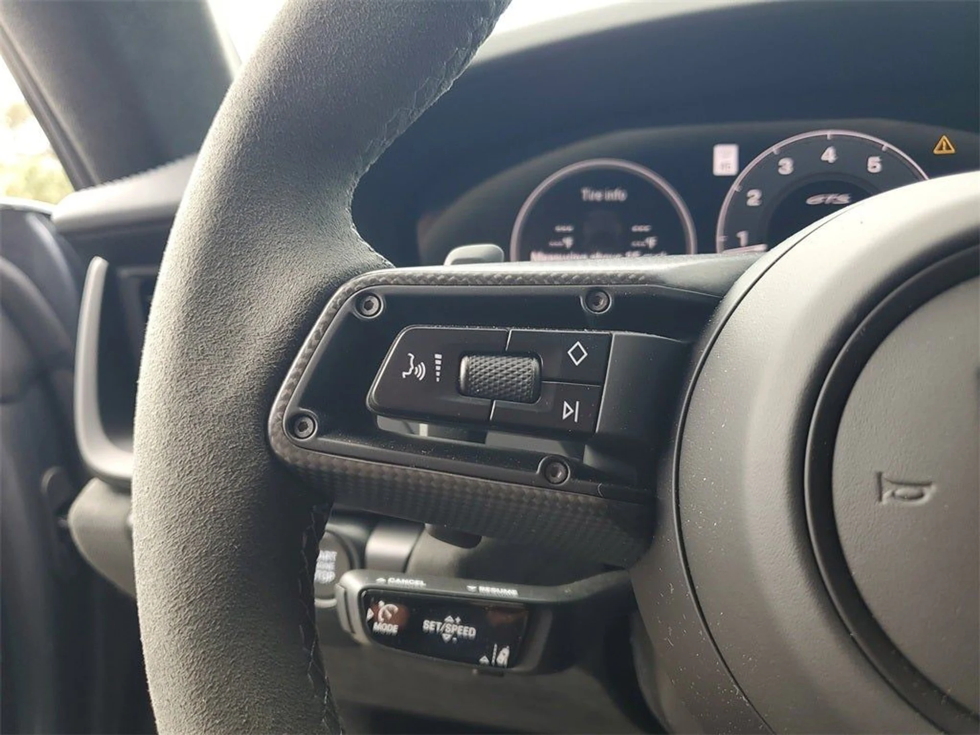 mph034_1031940751_35_0debce6622