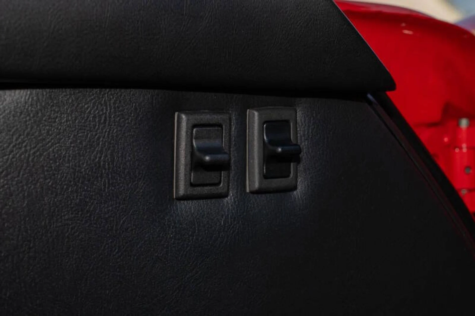 mph034_1044151542_1985_porsche_911_carrera_2dr_coupe_4e1fb3a1ff