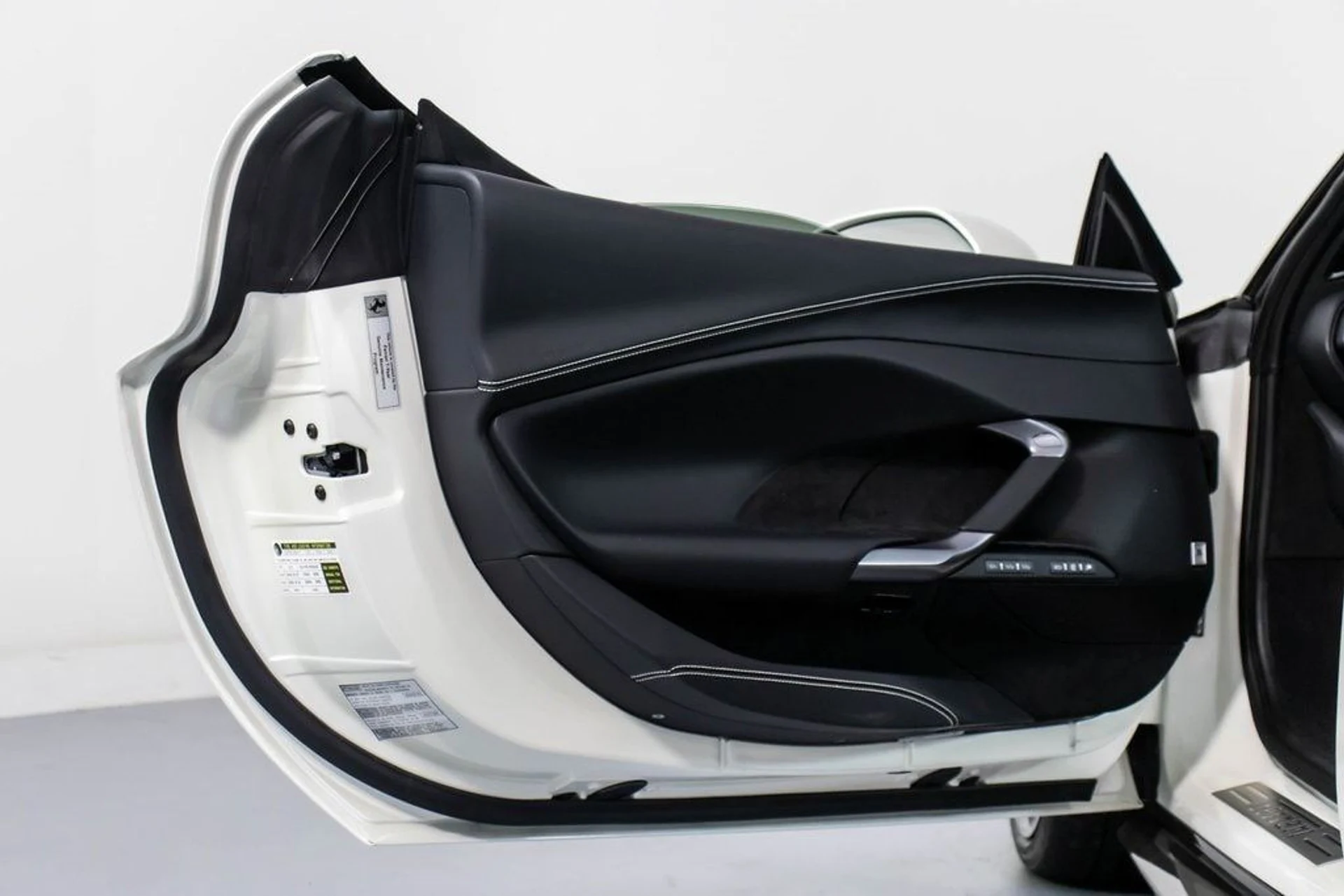 mph034_1047872986_ff6b1af8d8697787ef8a454957f762eax_6398d4fedb